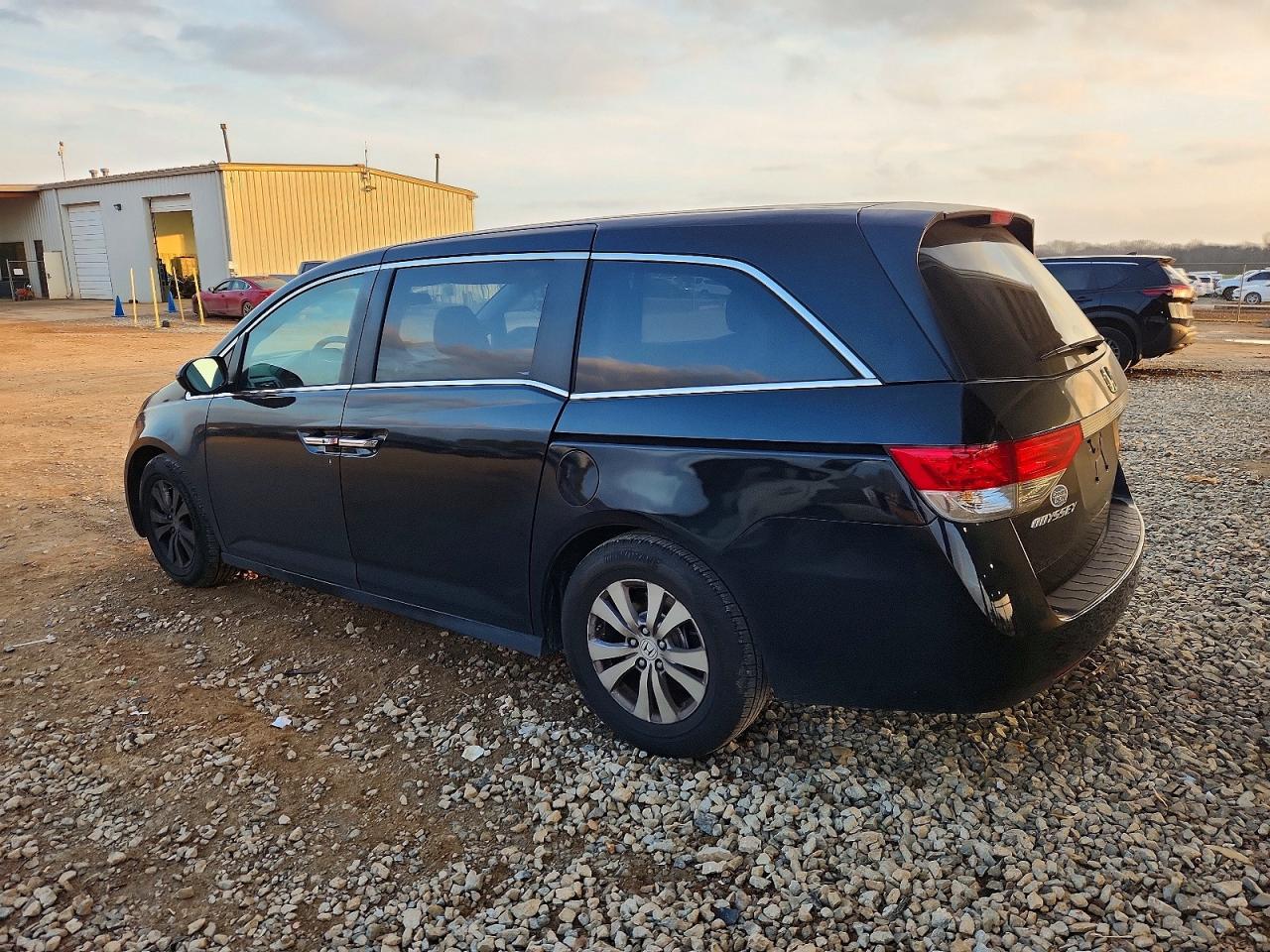 2014 HONDA ODYSSEY EX photo 2