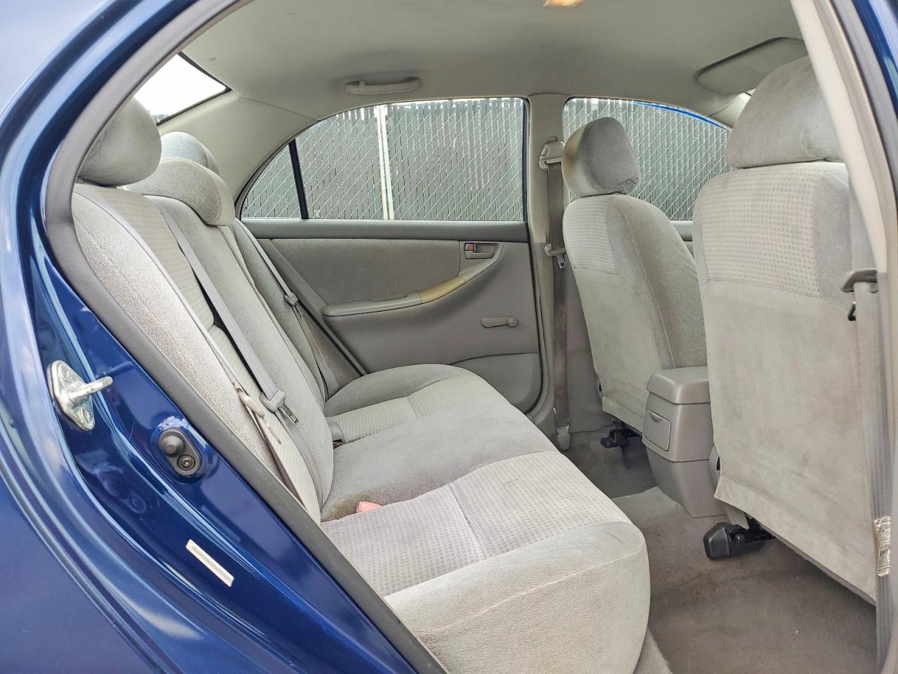 2005 TOYOTA COROLLA CE photo 10