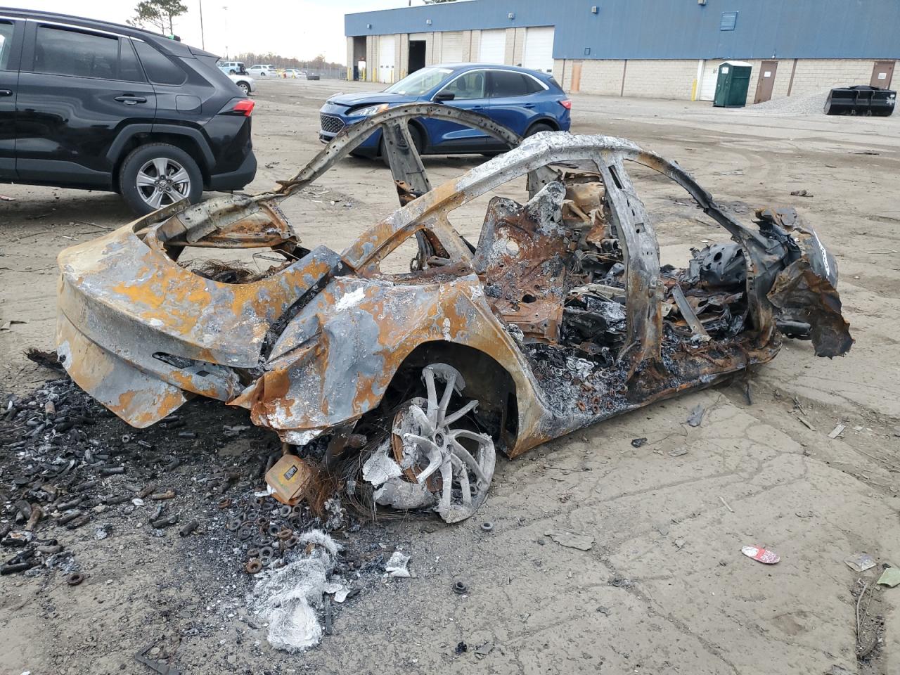2024 TESLA MODEL 3 photo 3