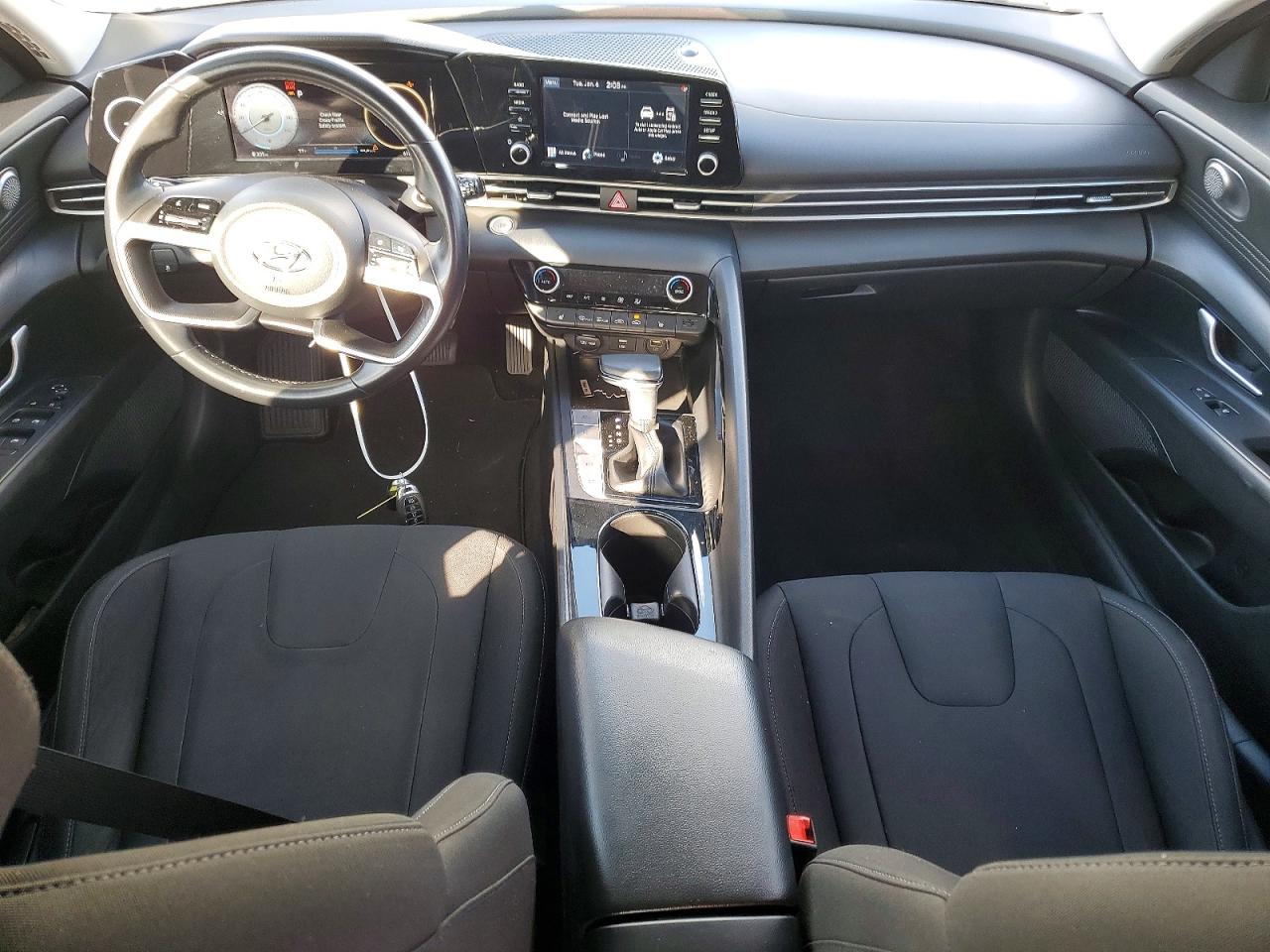 2021 HYUNDAI ELANTRA SEL photo 8