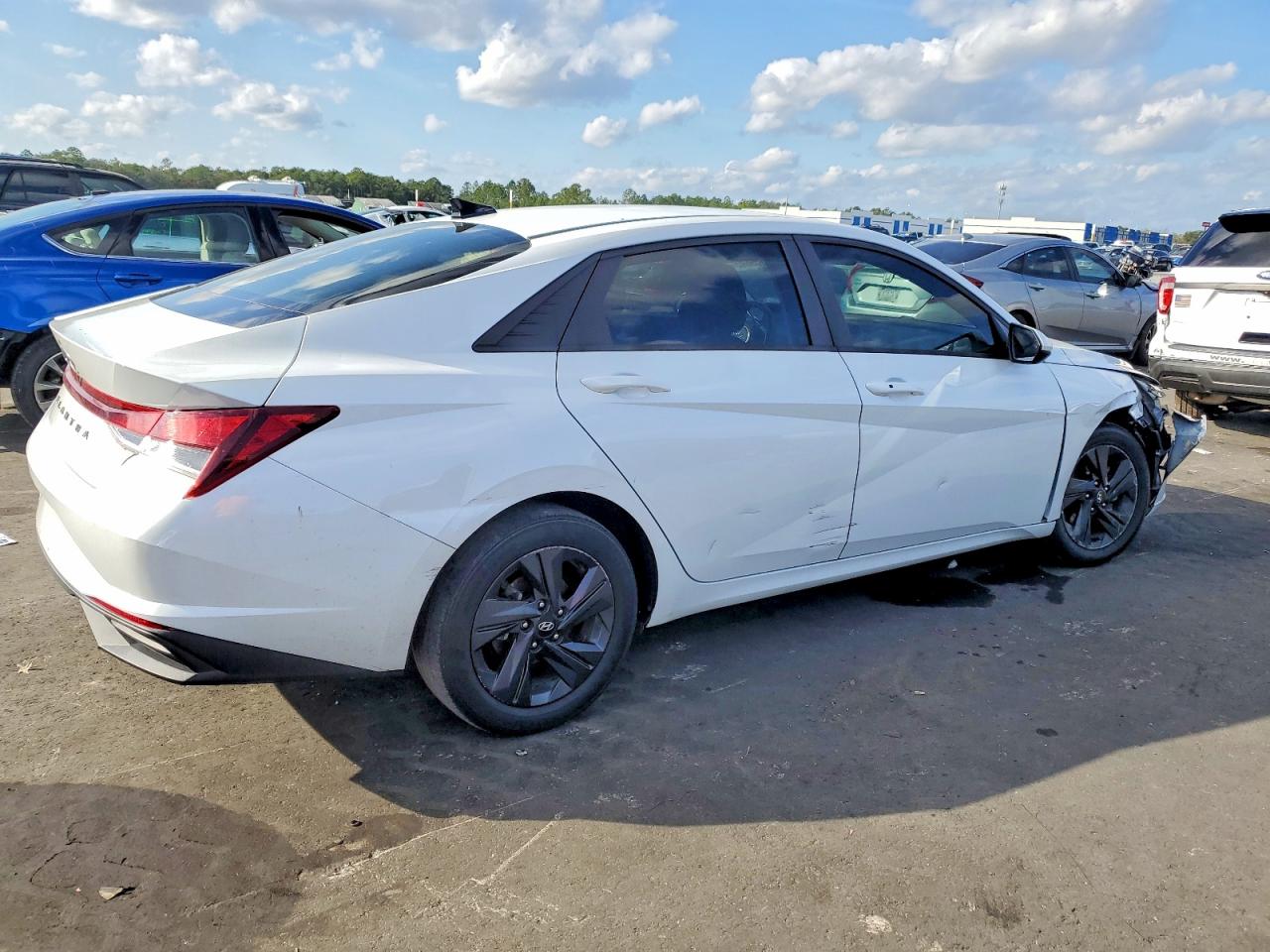 2021 HYUNDAI ELANTRA SEL photo 3