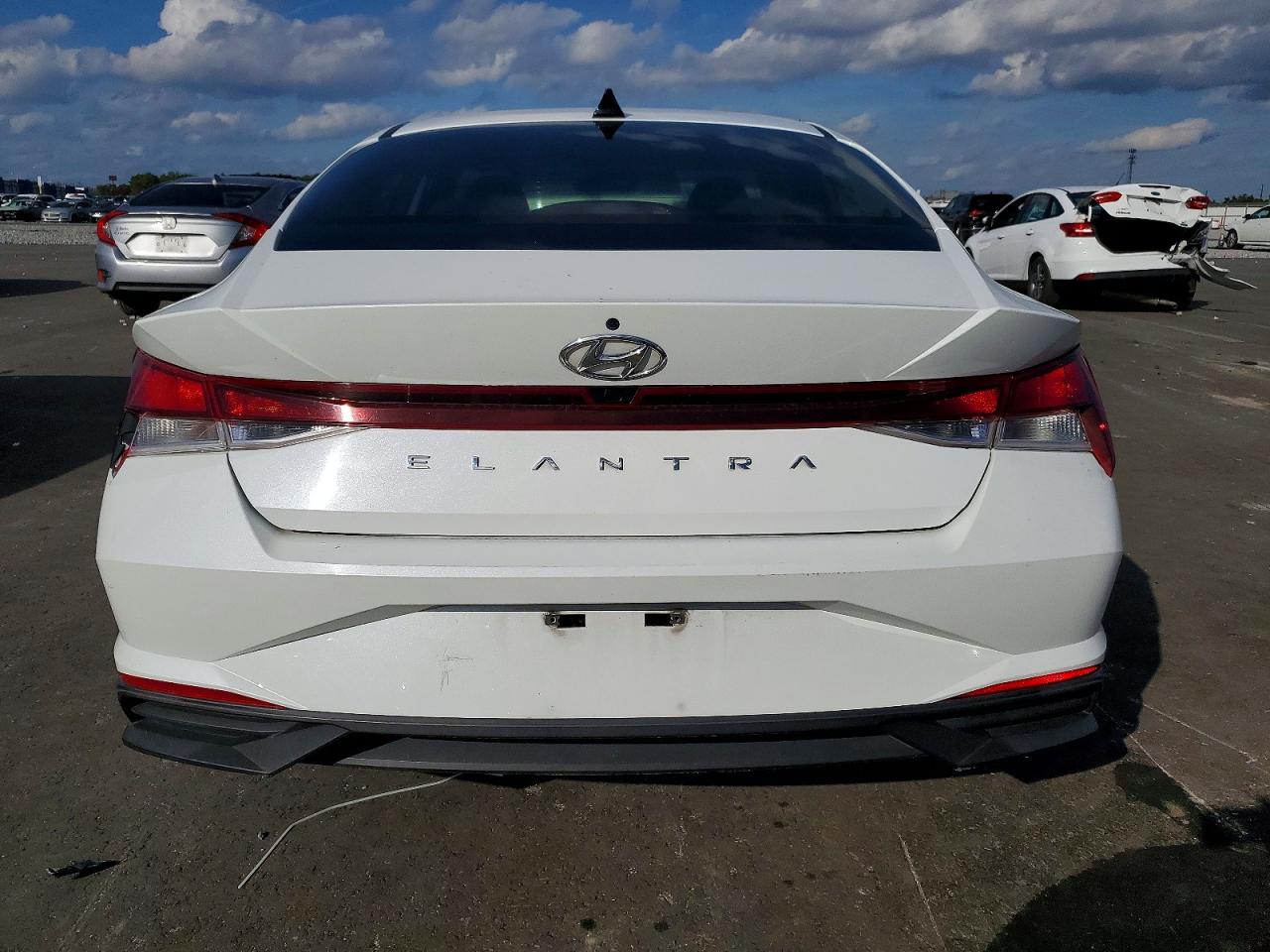 2021 HYUNDAI ELANTRA SEL photo 6