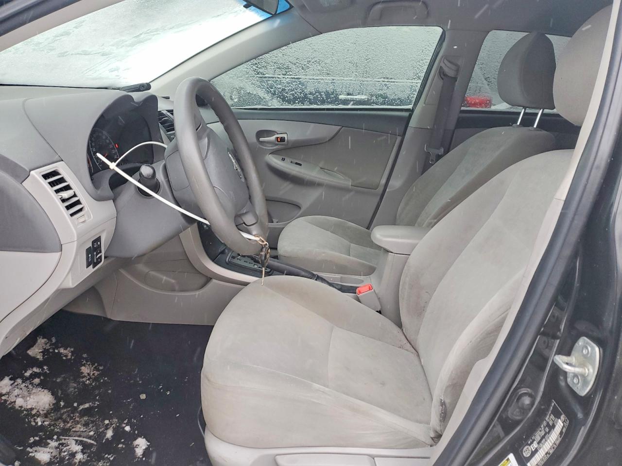 2010 TOYOTA COROLLA BASE photo 7