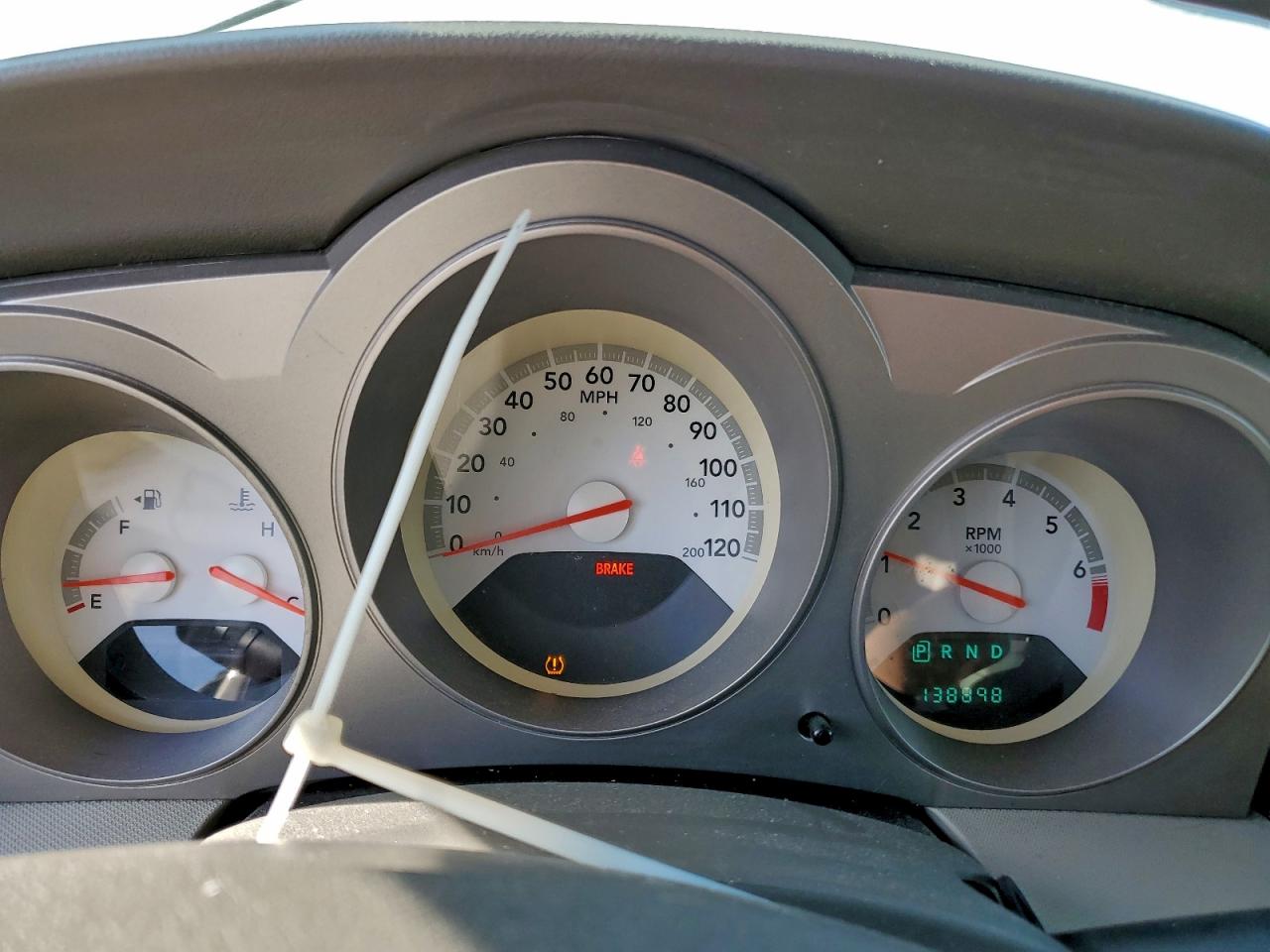 2009 DODGE AVENGER SE photo 9