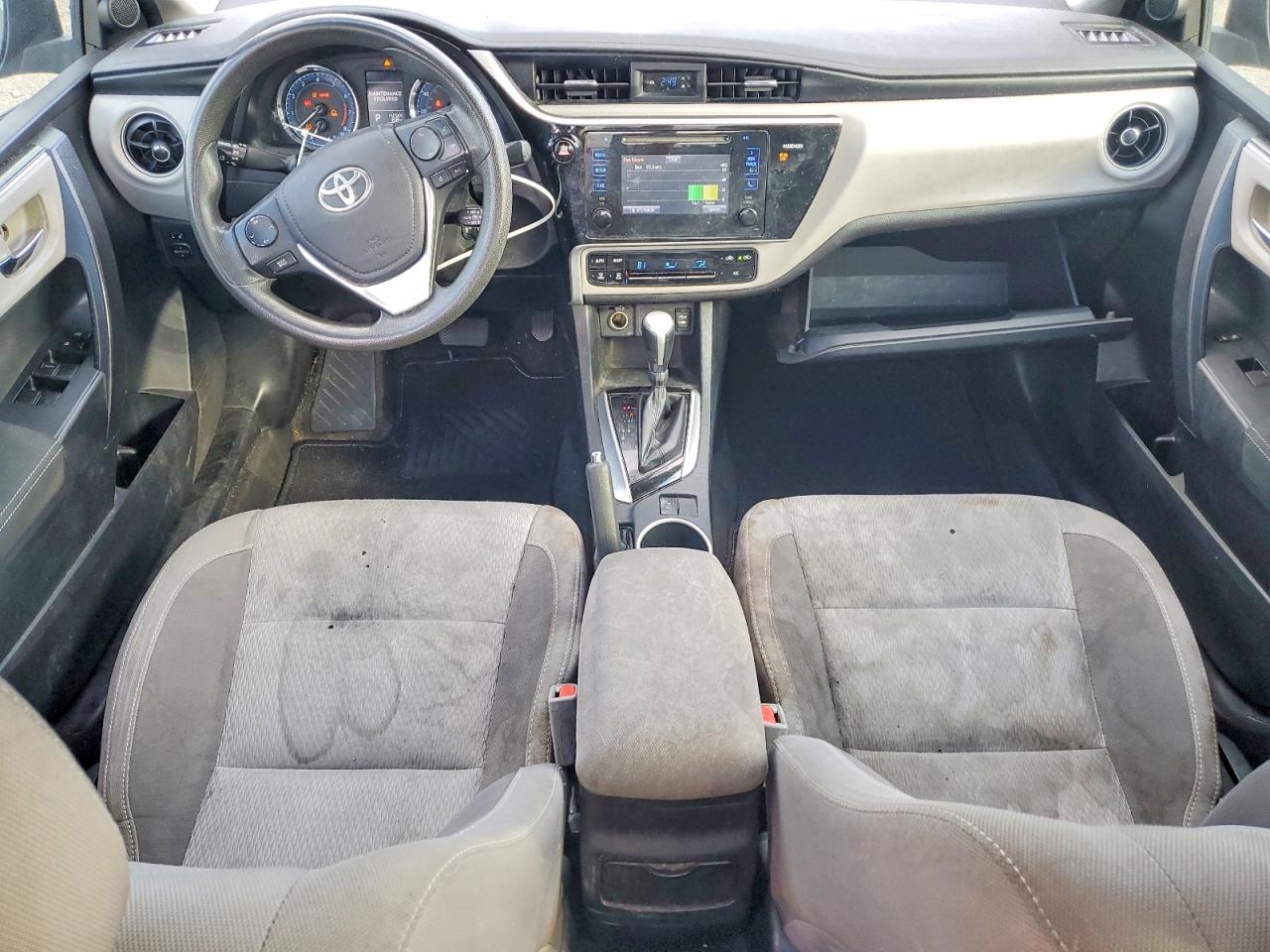 2017 TOYOTA COROLLA L photo 8