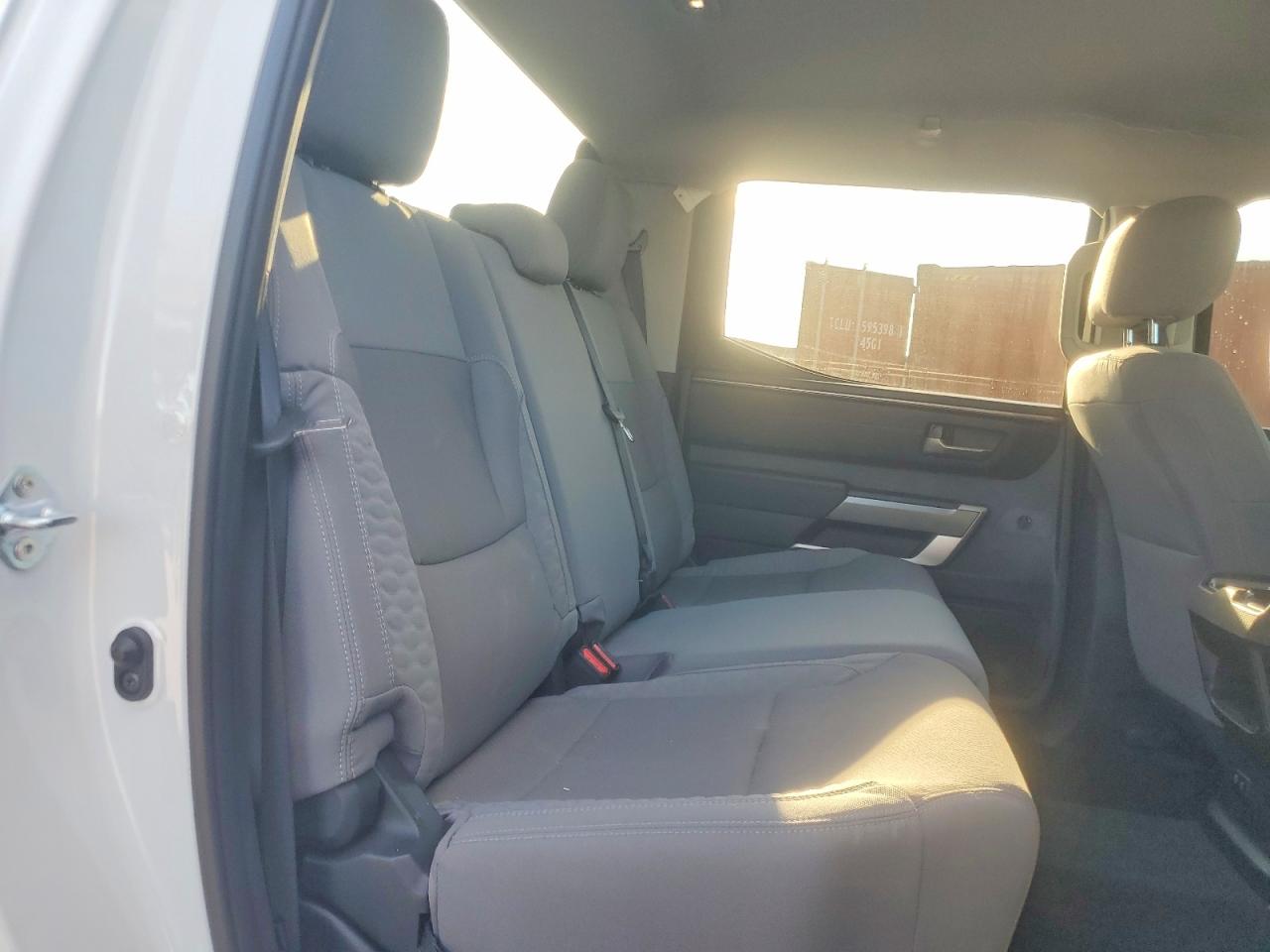 2024 TOYOTA TUNDRA CREWMAX SR photo 10