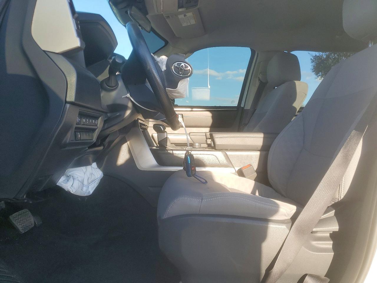 2024 TOYOTA TUNDRA CREWMAX SR photo 7