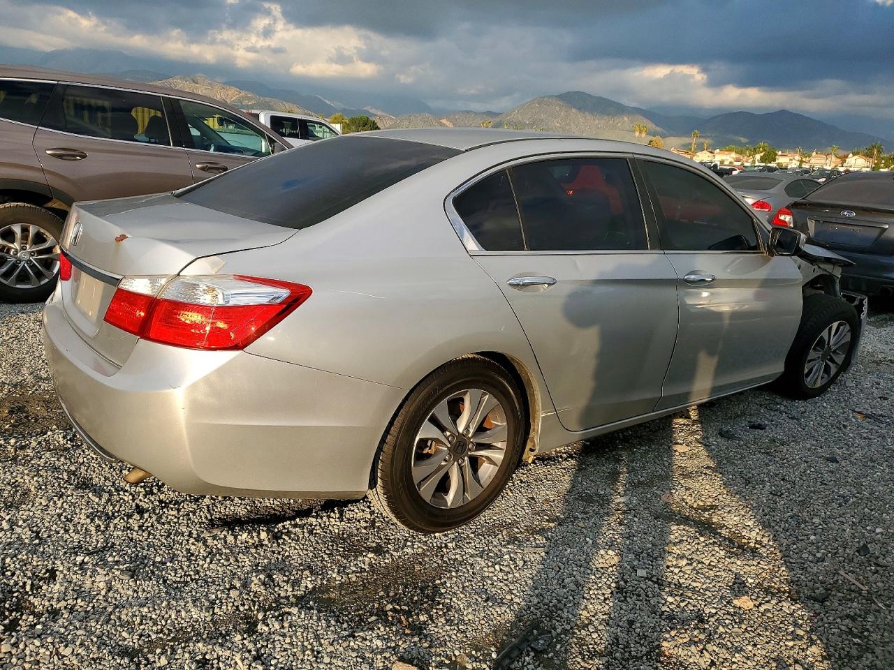 2014 HONDA ACCORD LX photo 3