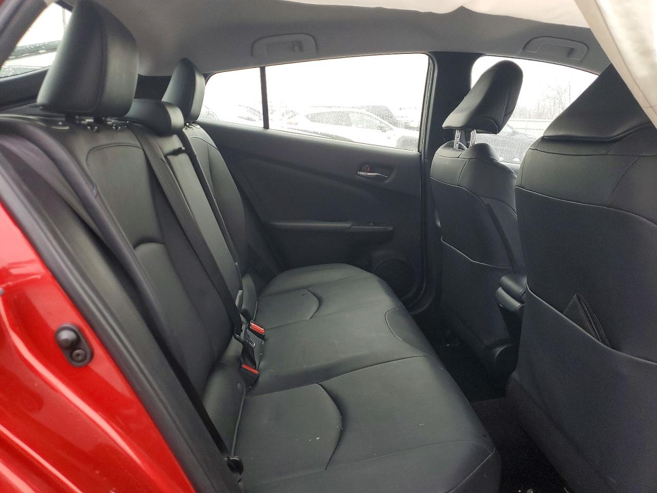 2017 TOYOTA PRIUS photo 10