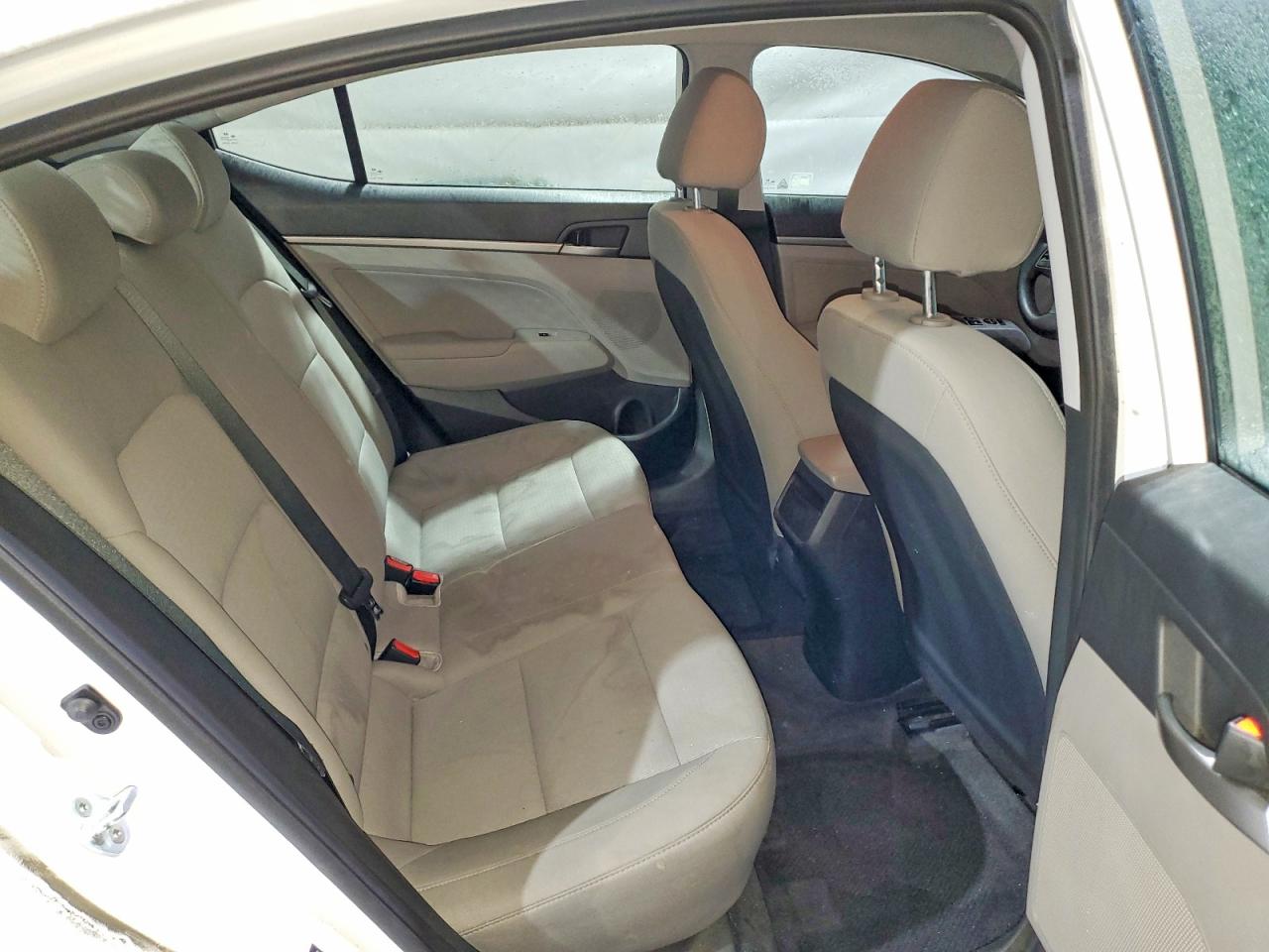 2017 HYUNDAI ELANTRA SE photo 10