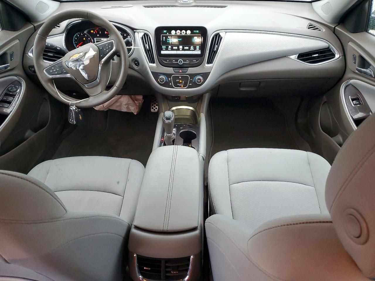 2016 CHEVROLET MALIBU LT photo 8