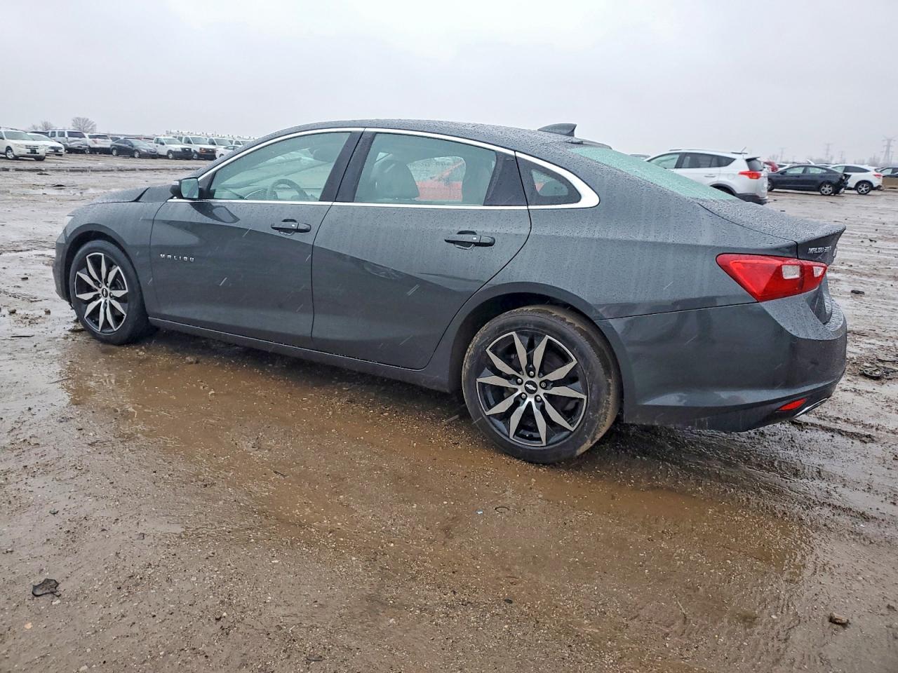 2016 CHEVROLET MALIBU LT photo 2