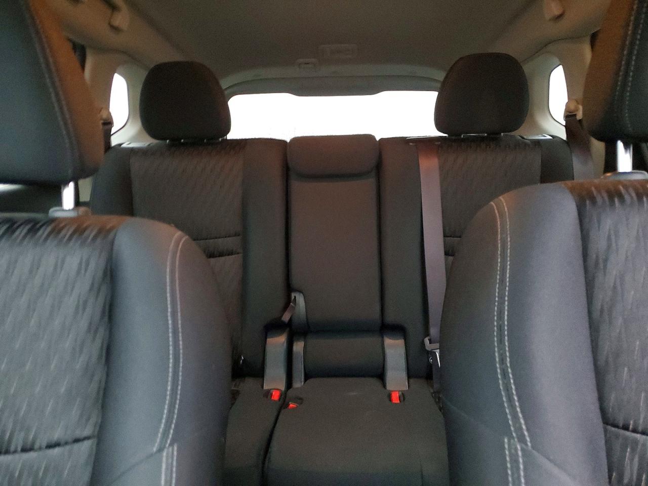 2018 NISSAN ROGUE S photo 10