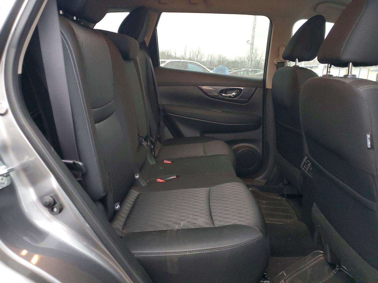 2018 NISSAN ROGUE S photo 11