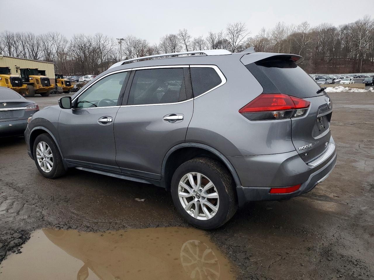2018 NISSAN ROGUE S photo 2