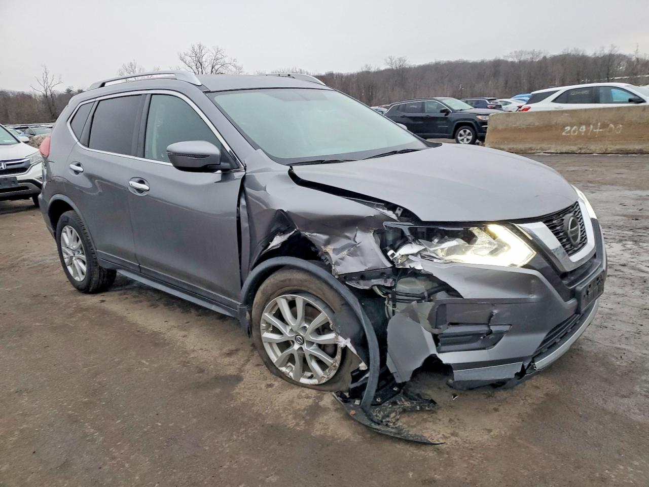 2018 NISSAN ROGUE S photo 4