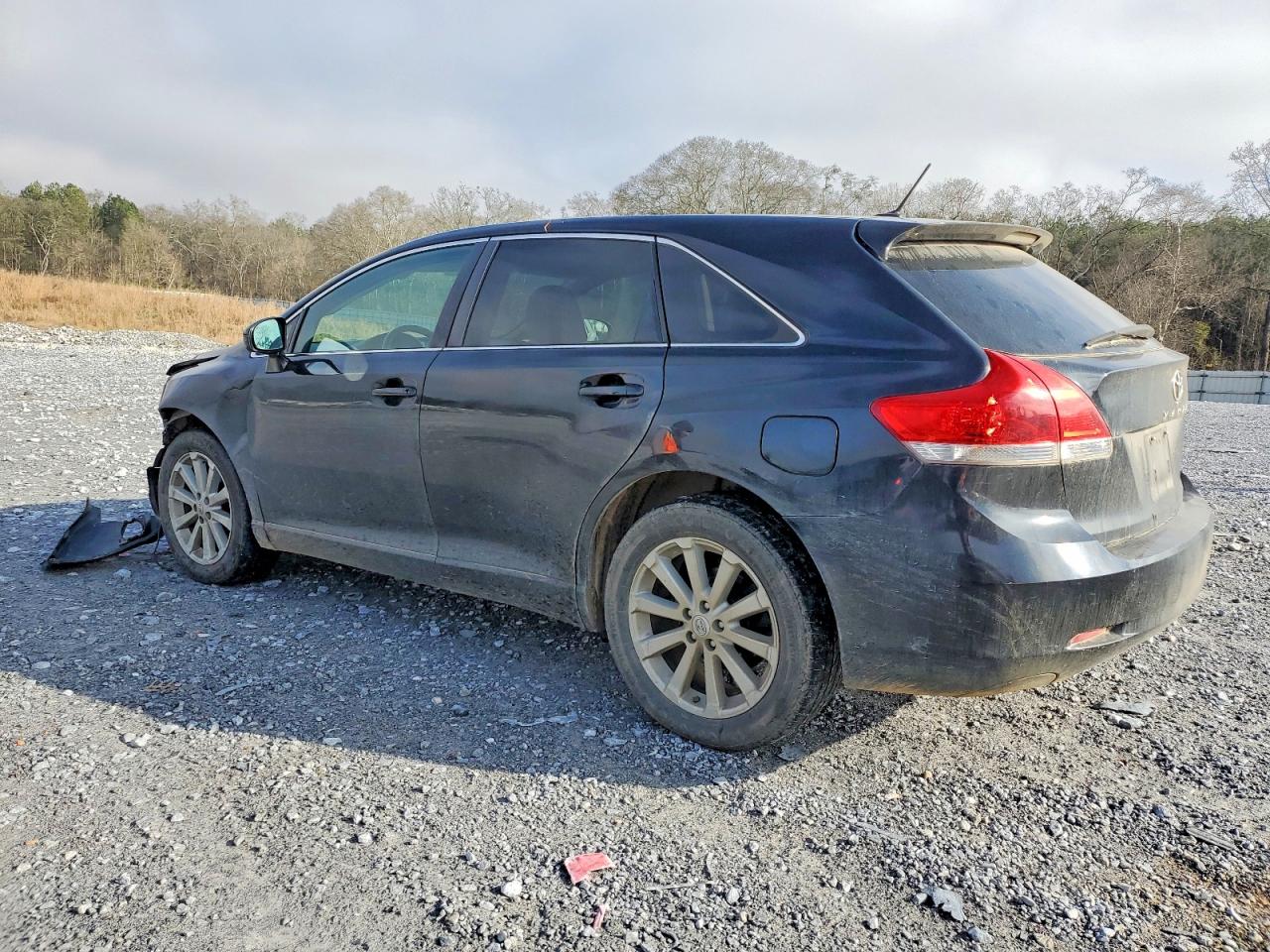 2011 TOYOTA VENZA photo 2
