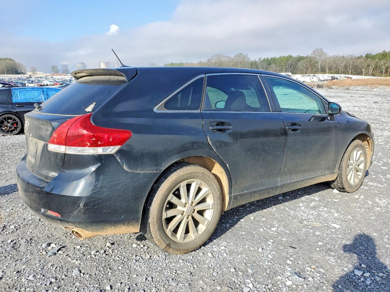 2011 TOYOTA VENZA photo 3