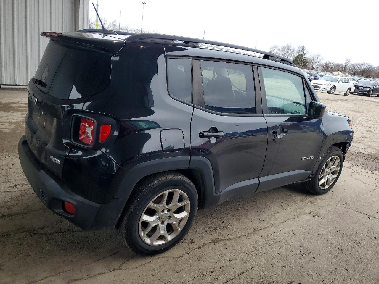 2015 JEEP RENEGADE LATITUDE photo 3
