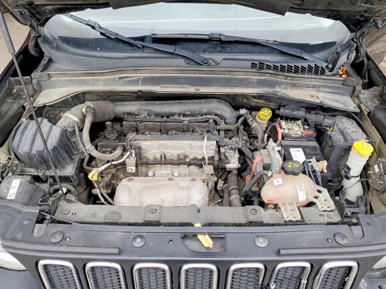 2015 JEEP RENEGADE LATITUDE photo 11
