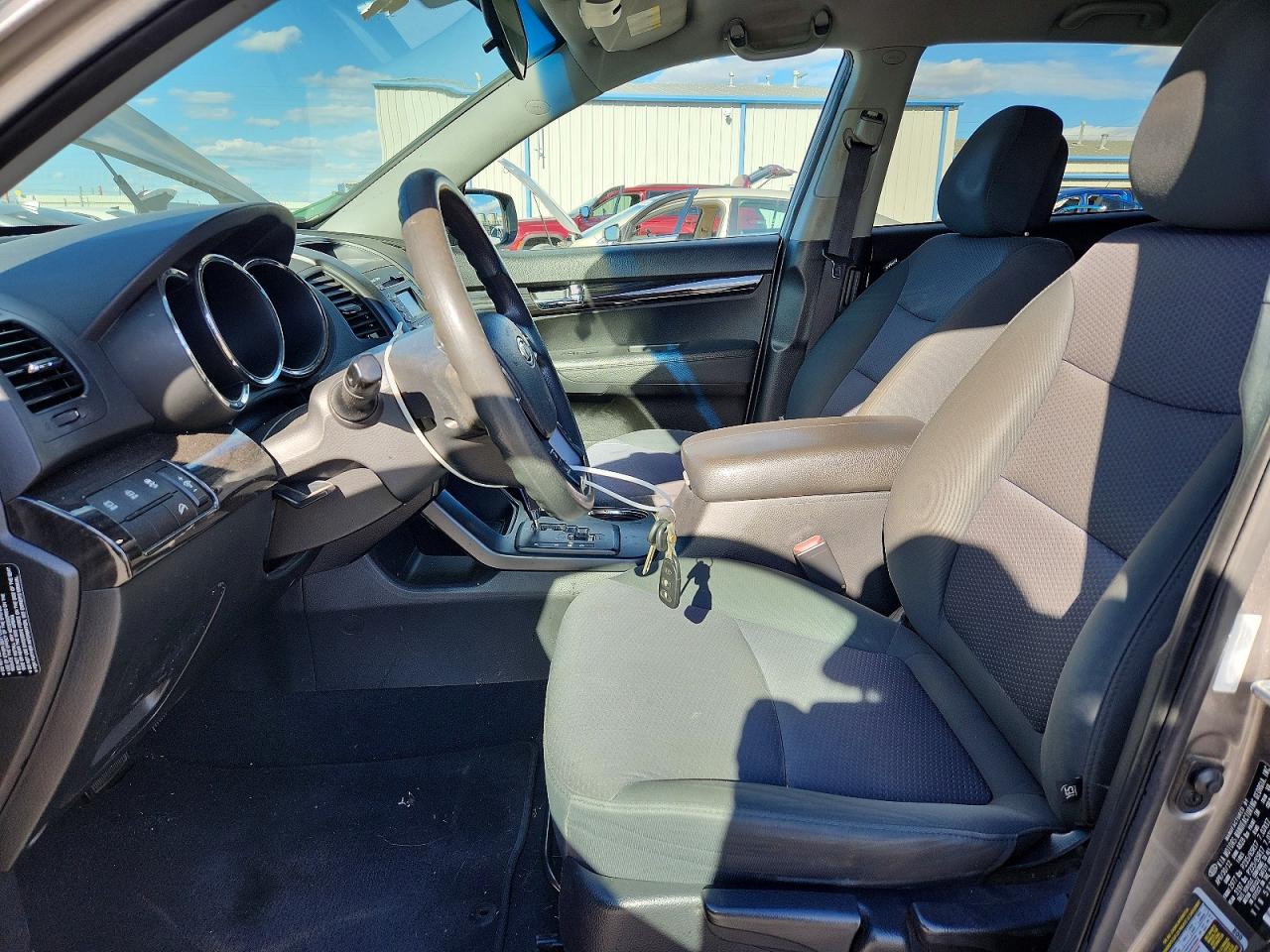 2013 KIA SORENTO LX photo 7