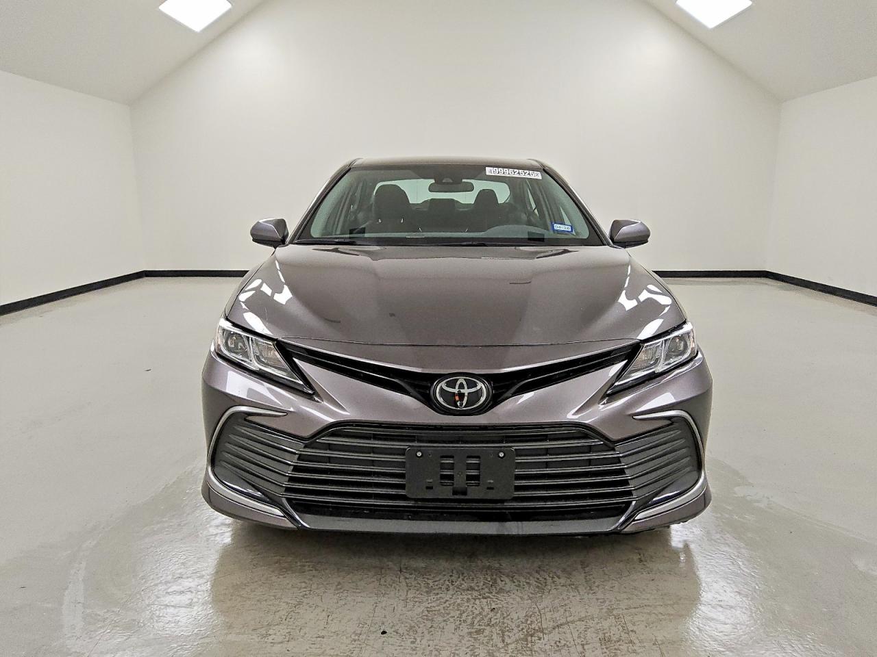 2023 TOYOTA CAMRY LE photo 5