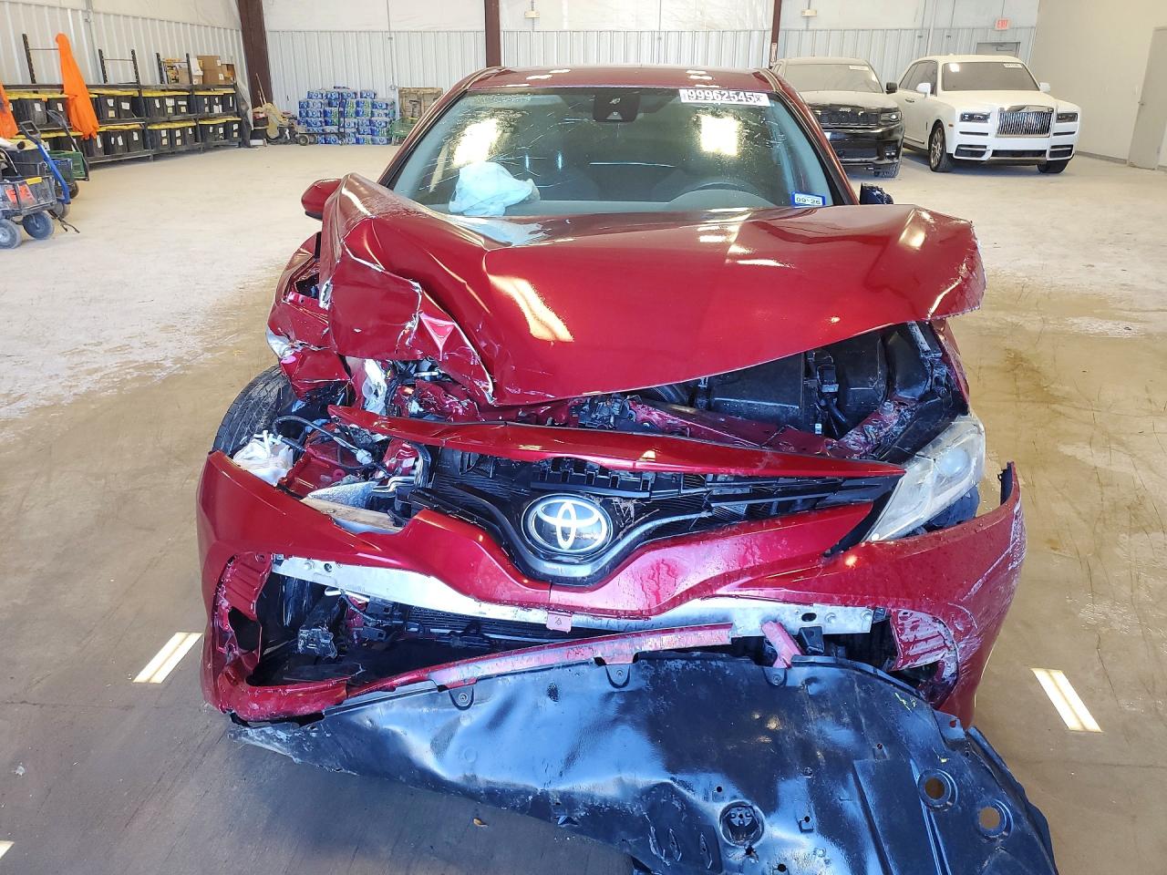 2019 TOYOTA CAMRY L photo 5