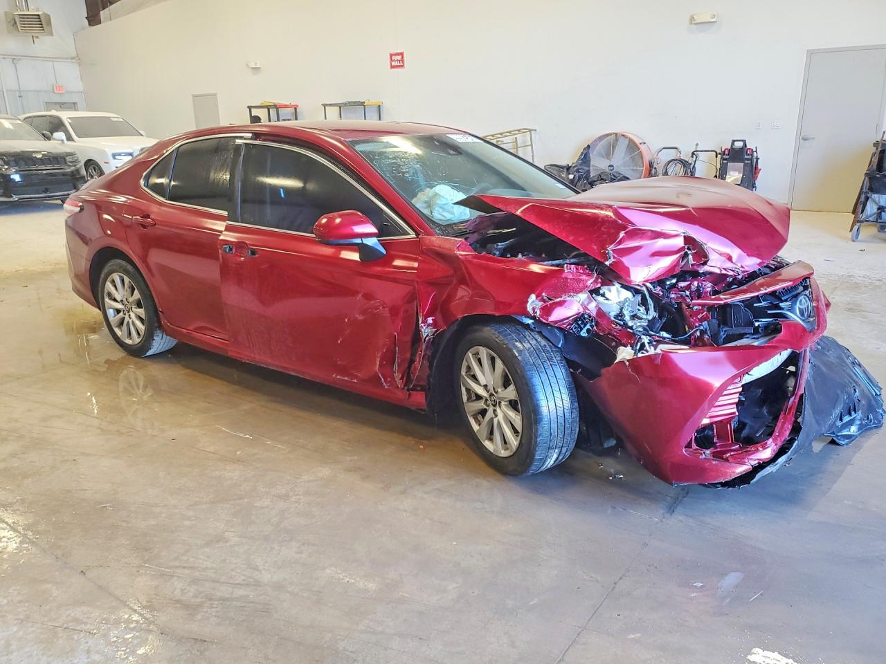 2019 TOYOTA CAMRY L photo 4