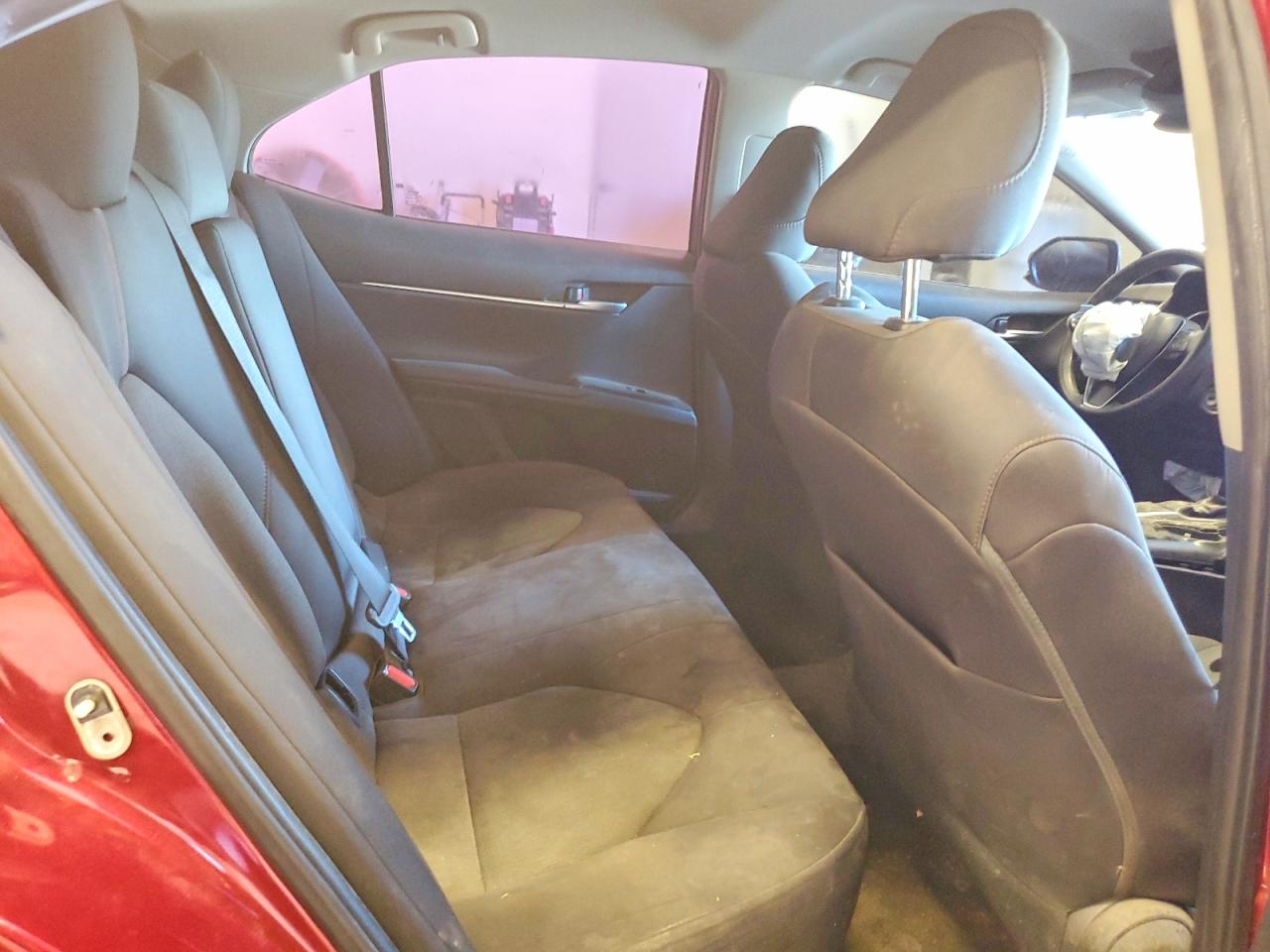 2019 TOYOTA CAMRY L photo 10