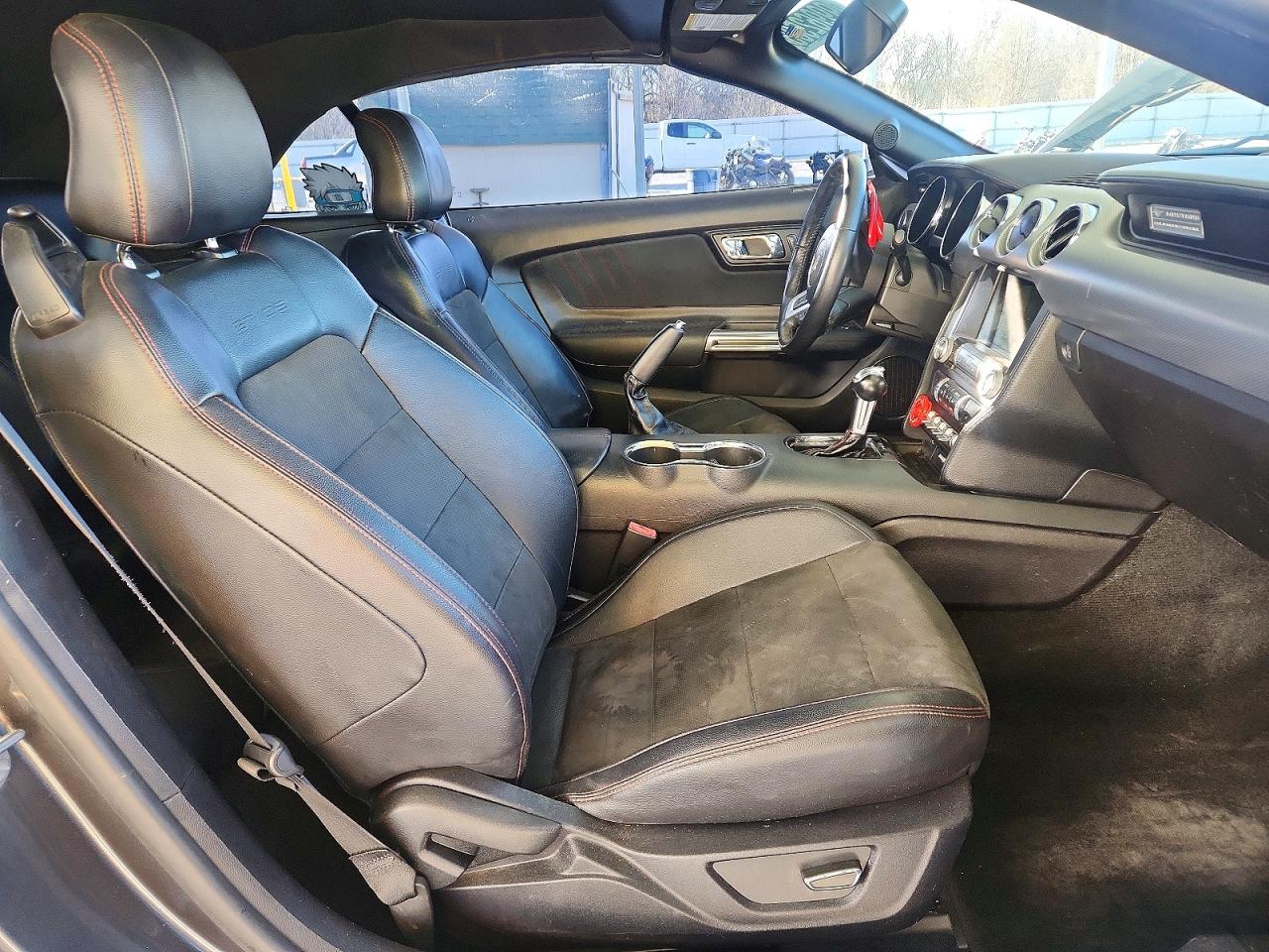 2017 FORD MUSTANG GT photo 7