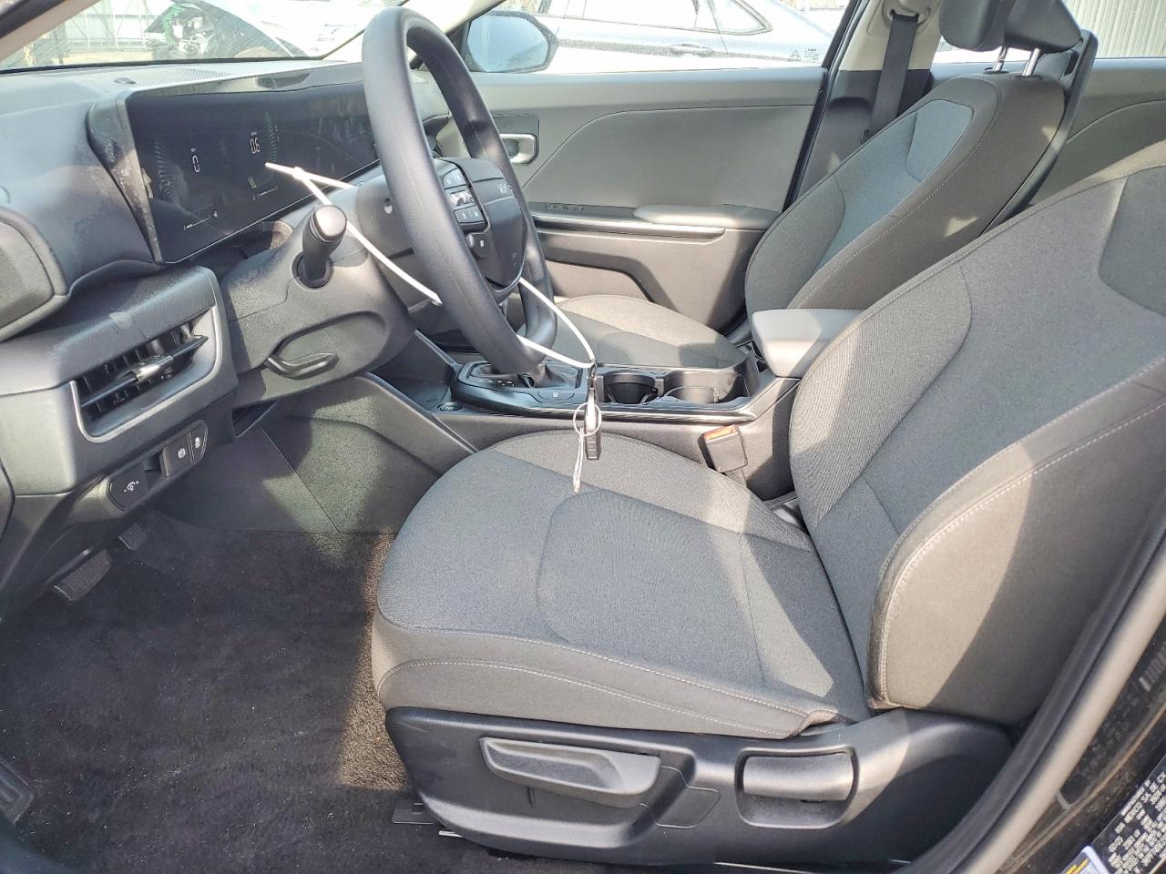 2025 KIA K4 LXS photo 7