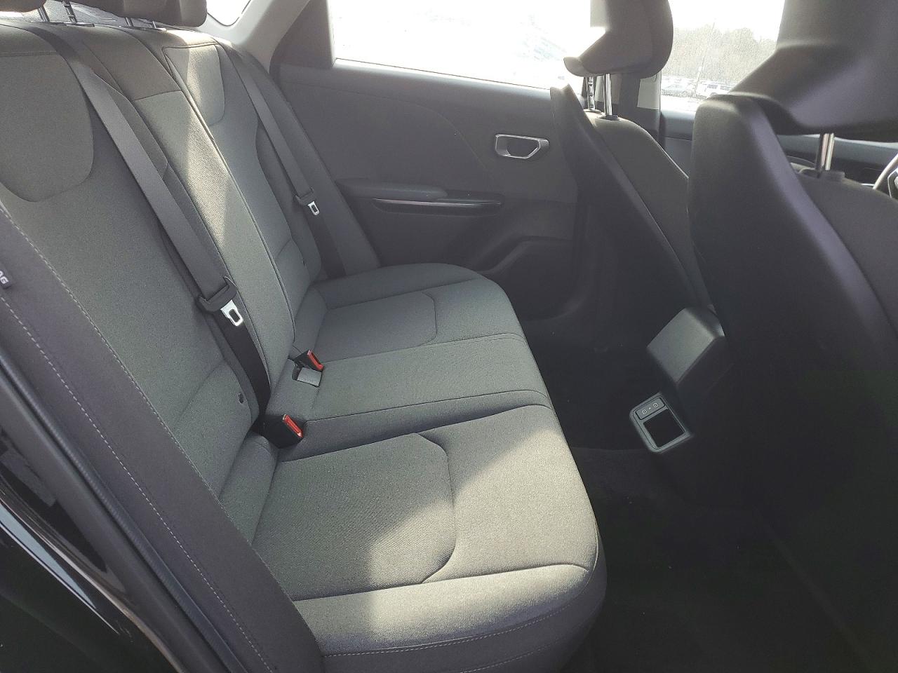 2025 KIA K4 LXS photo 10