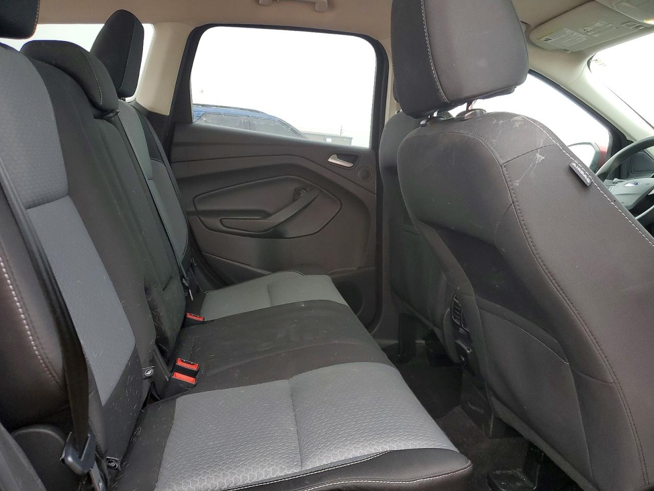 2017 FORD ESCAPE SE photo 11