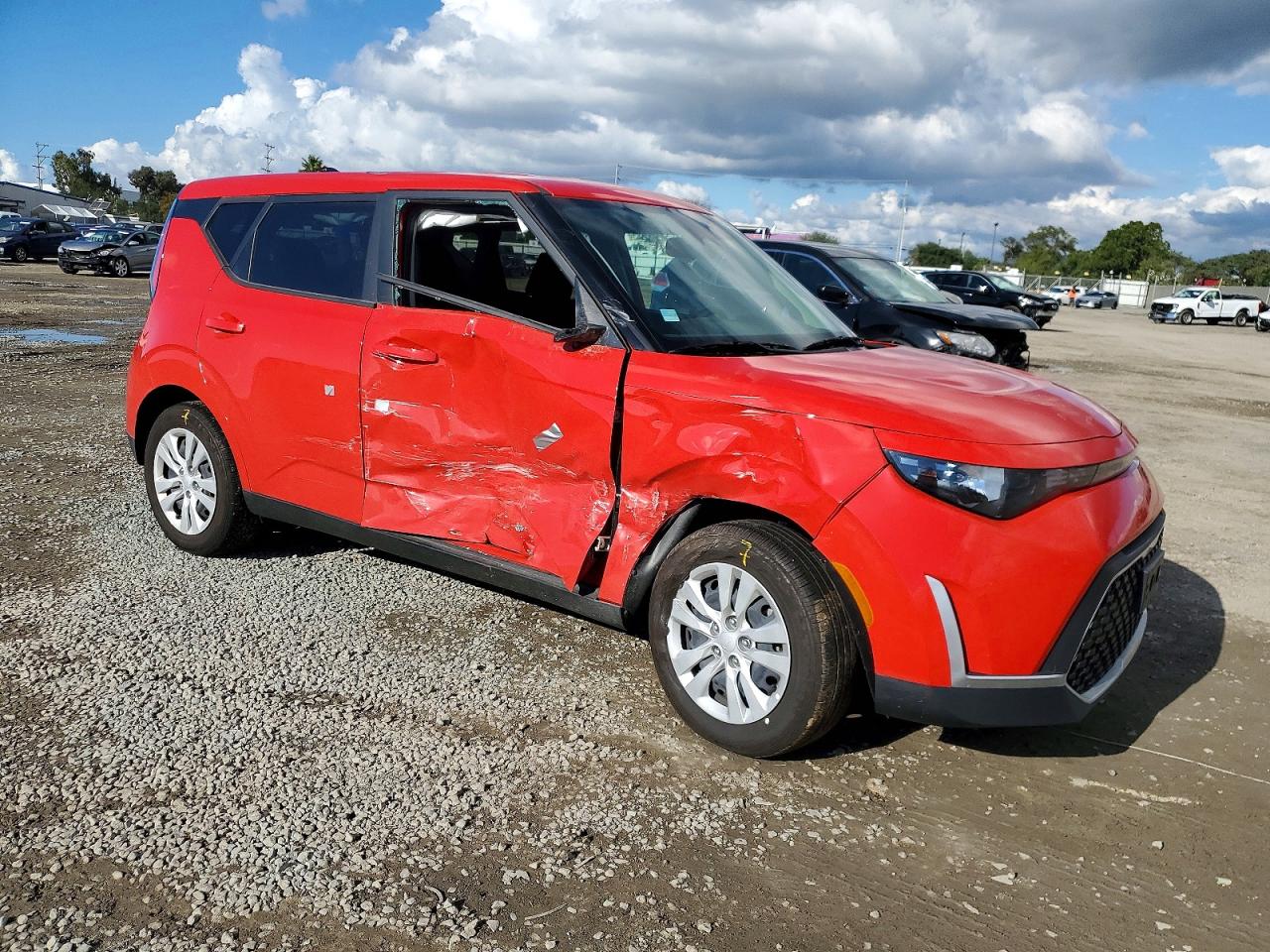 2025 KIA SOUL LX photo 4