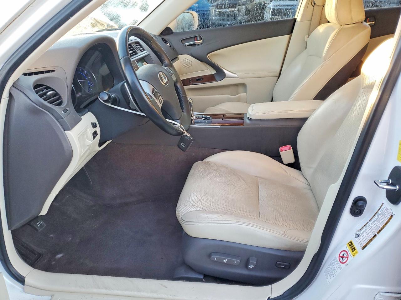 2011 LEXUS IS 250 photo 7