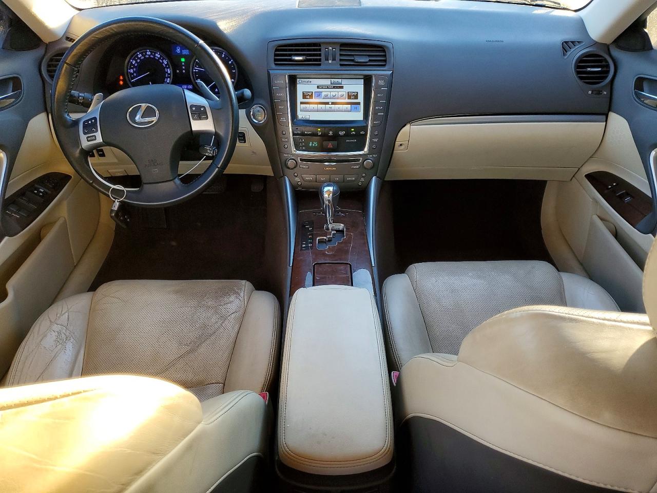 2011 LEXUS IS 250 photo 8