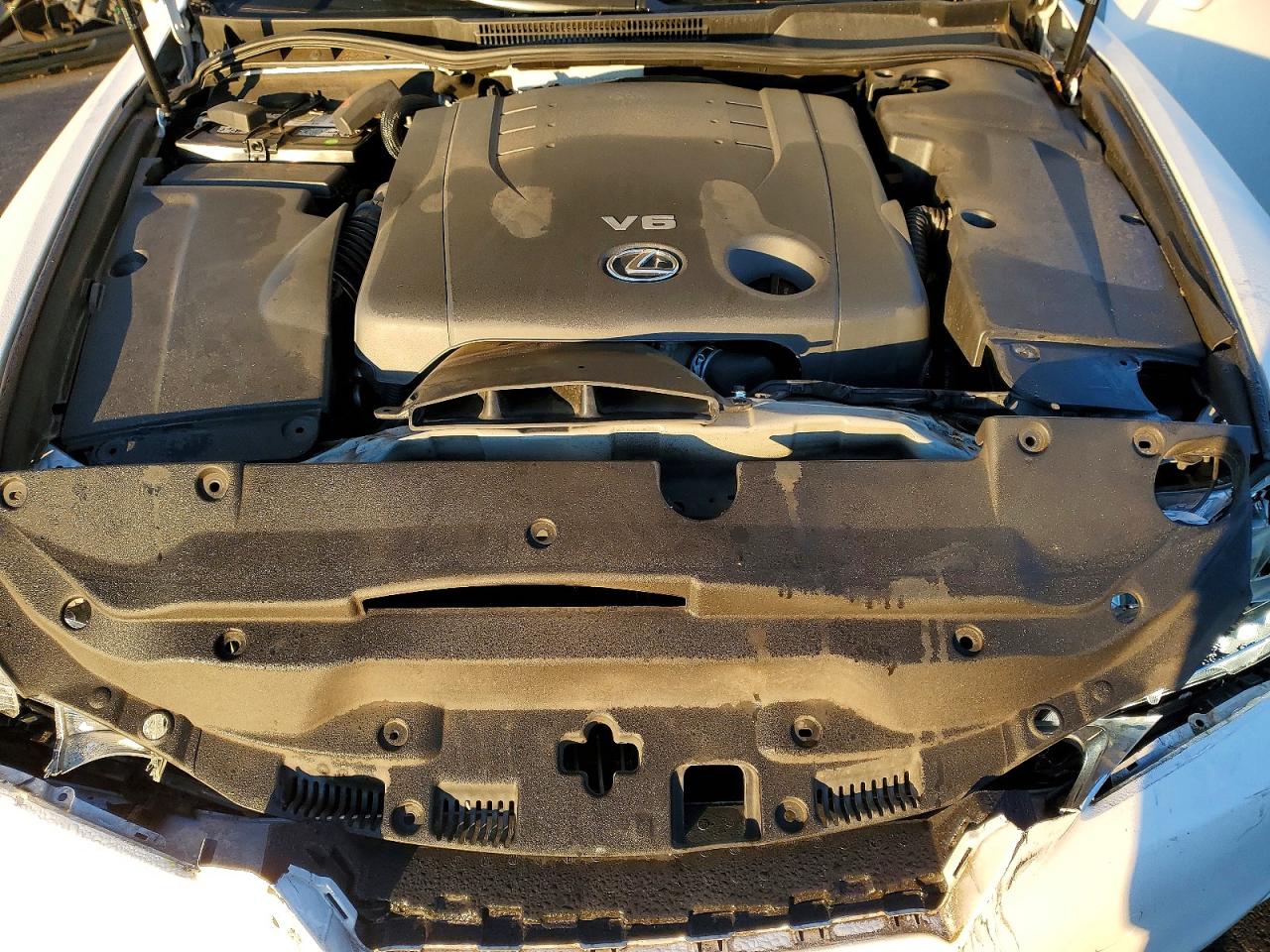 2011 LEXUS IS 250 photo 11