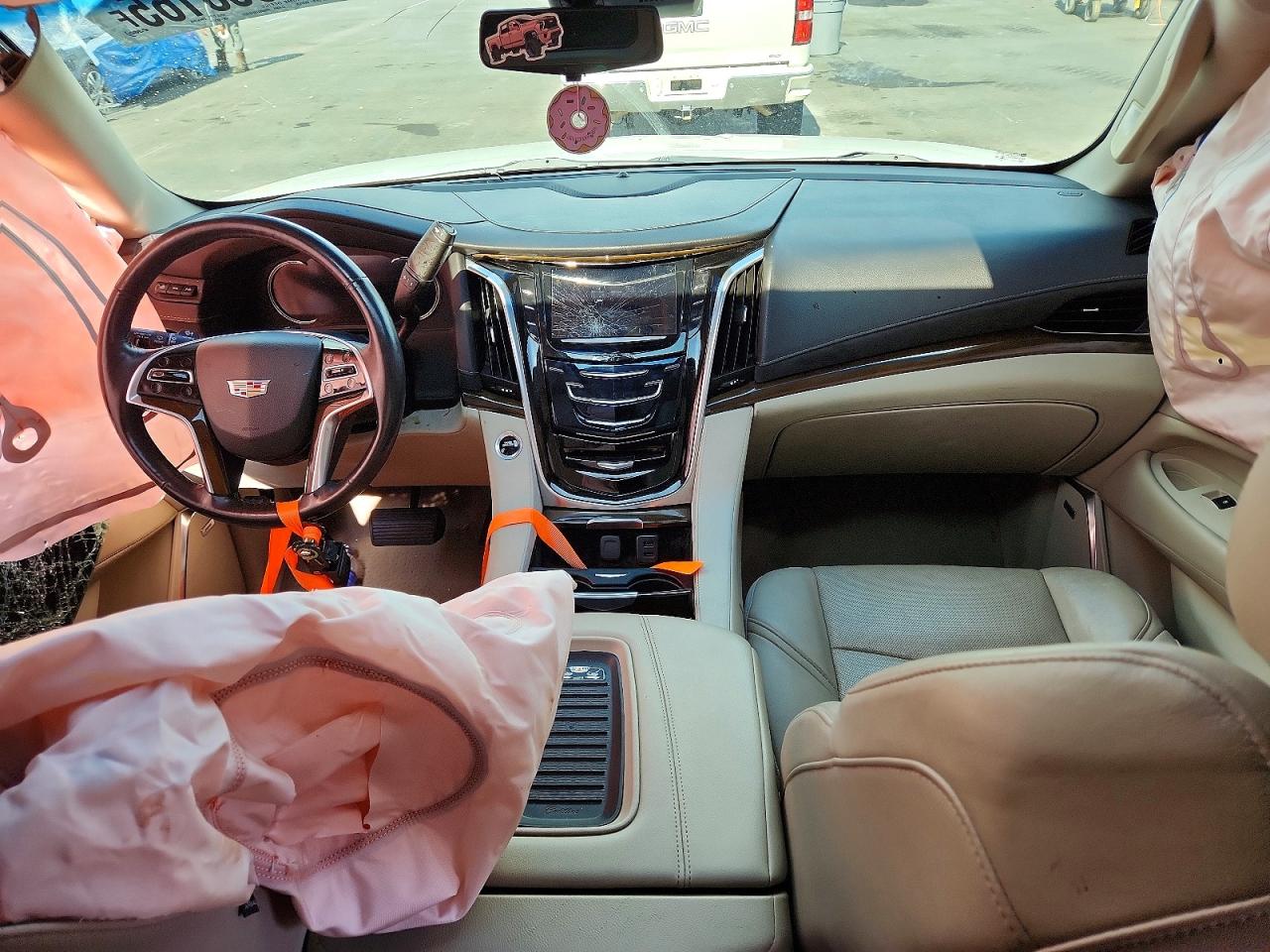 2019 CADILLAC ESCALADE LUXURY photo 8