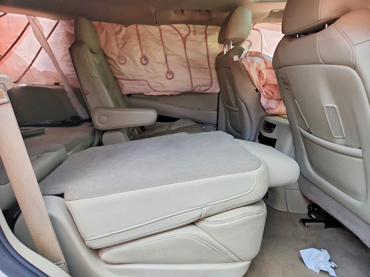 2019 CADILLAC ESCALADE LUXURY photo 11