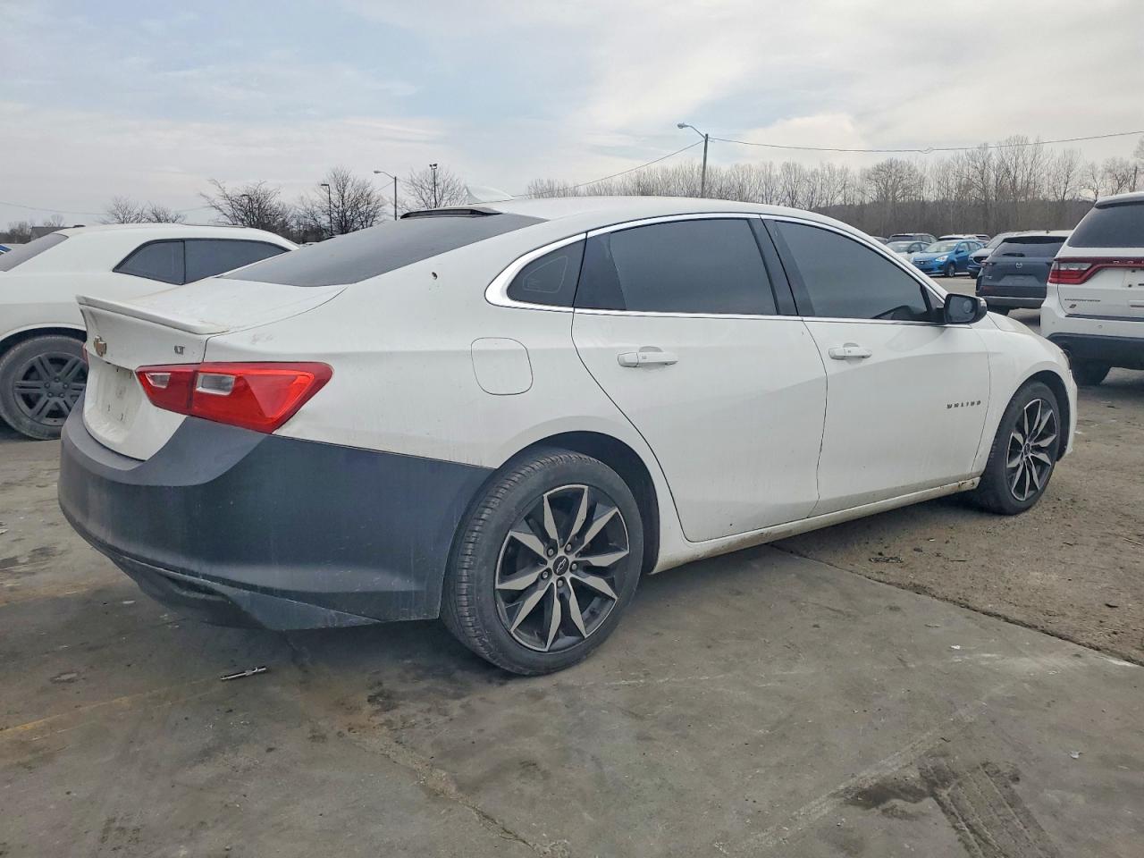 2018 CHEVROLET MALIBU LT photo 5