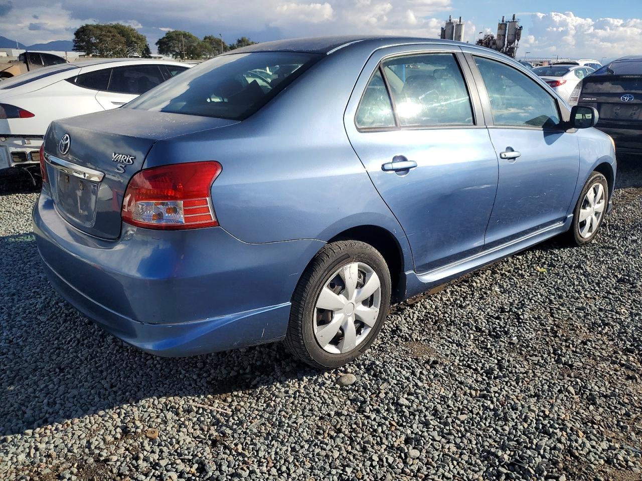 2008 TOYOTA YARIS photo 3