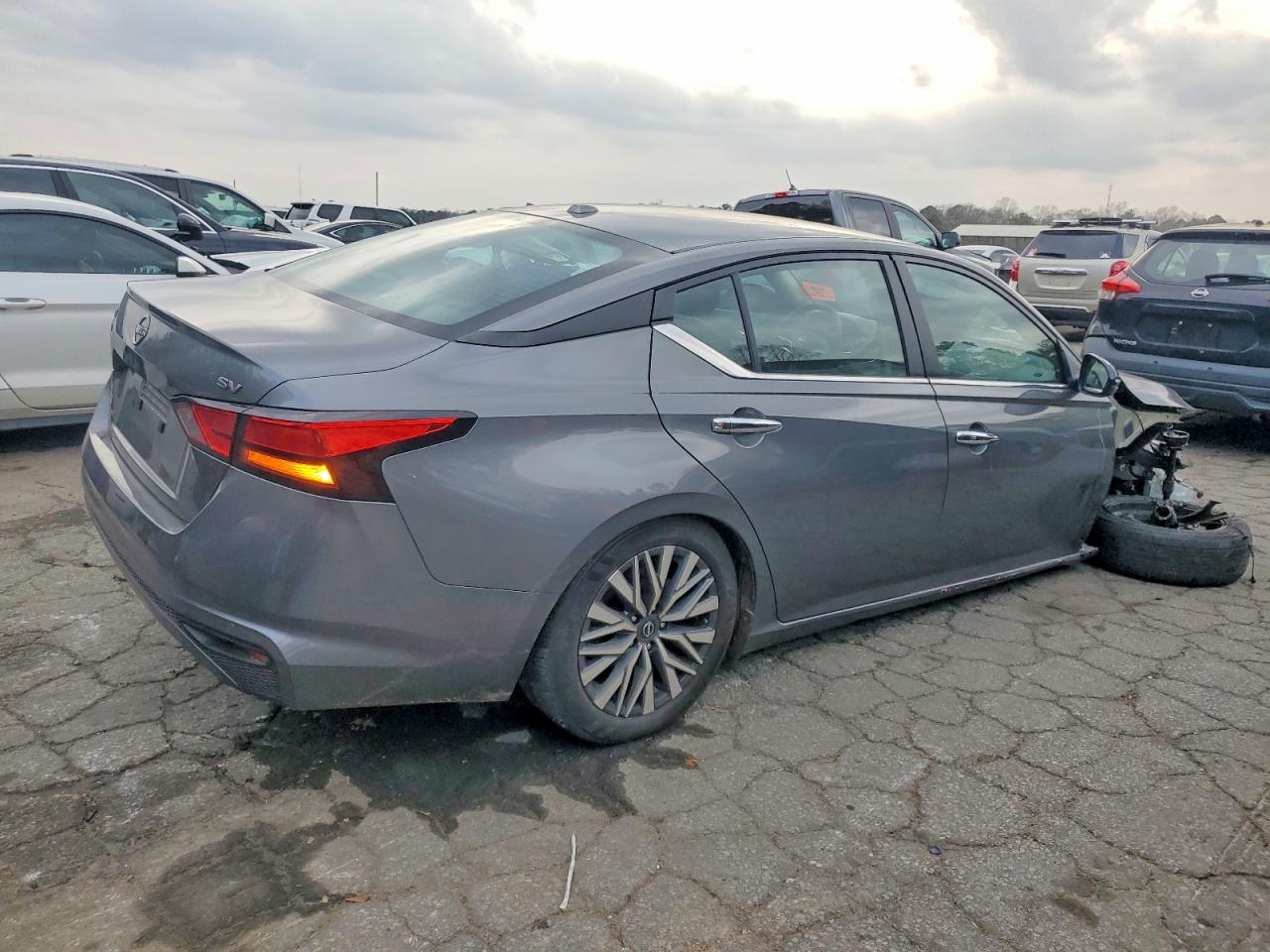 2024 NISSAN ALTIMA SV photo 3