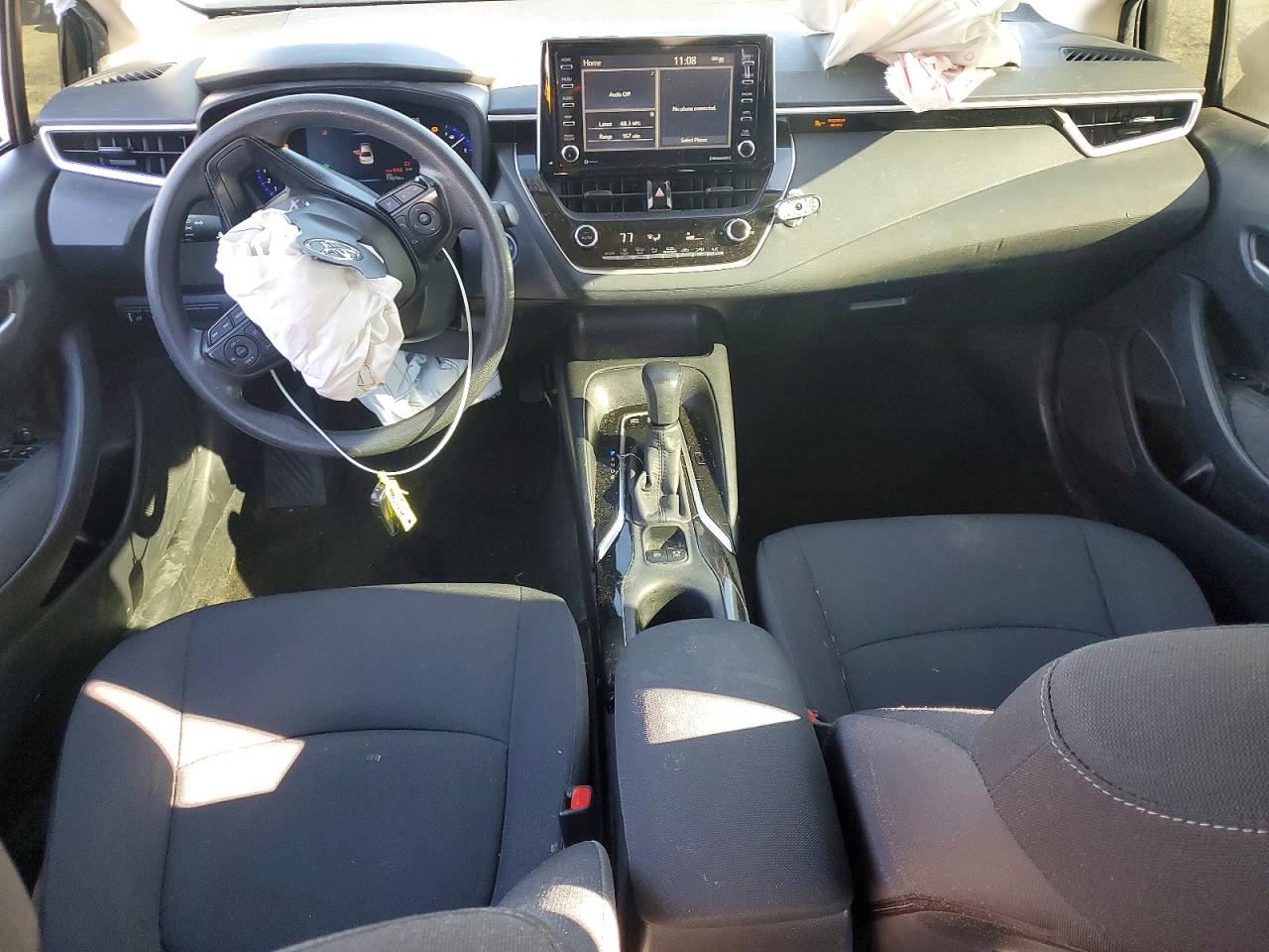 2021 TOYOTA COROLLA LE photo 8