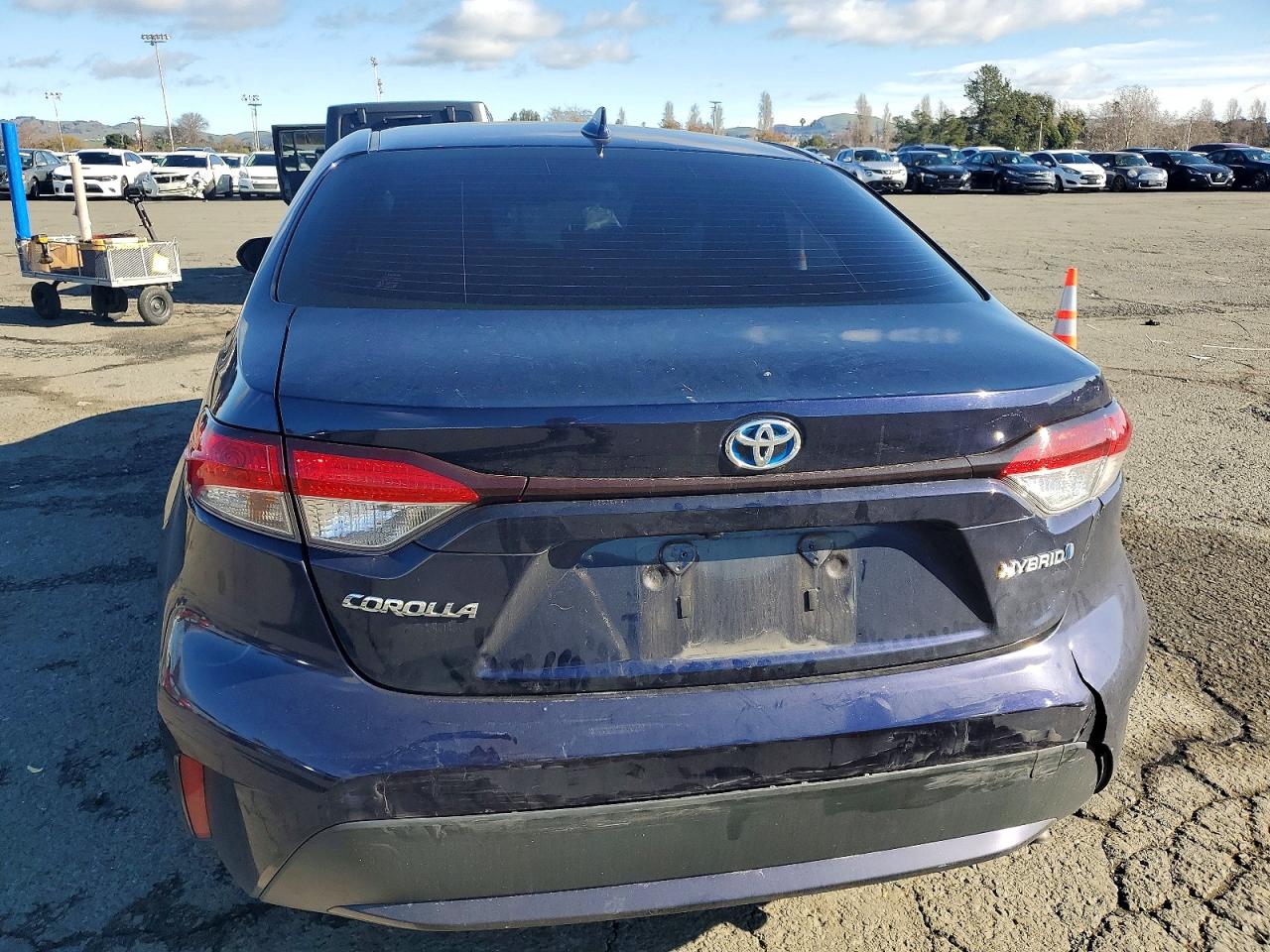 2021 TOYOTA COROLLA LE photo 6