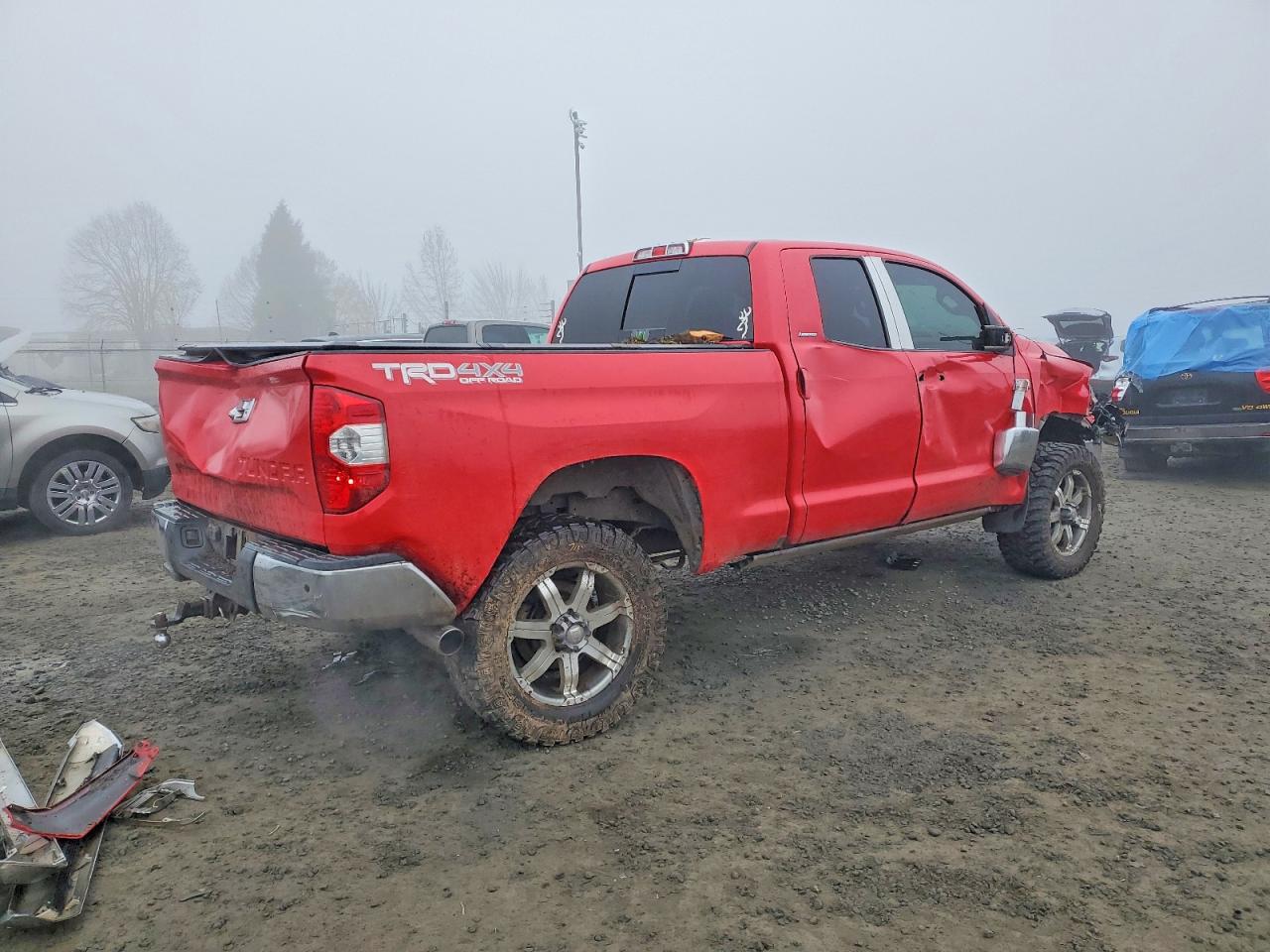 2014 TOYOTA TUNDRA photo 3