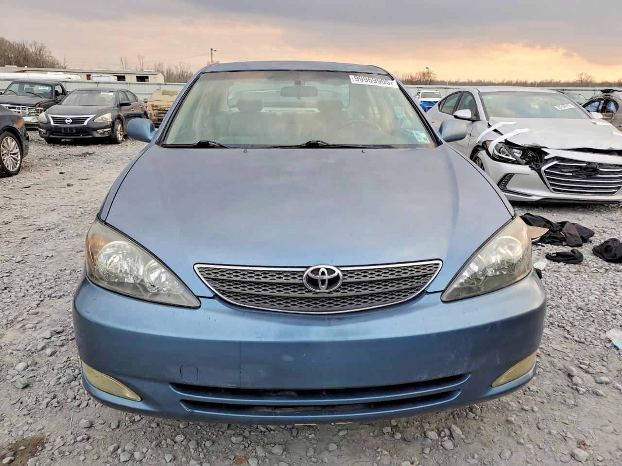 2002 TOYOTA CAMRY LE photo 5