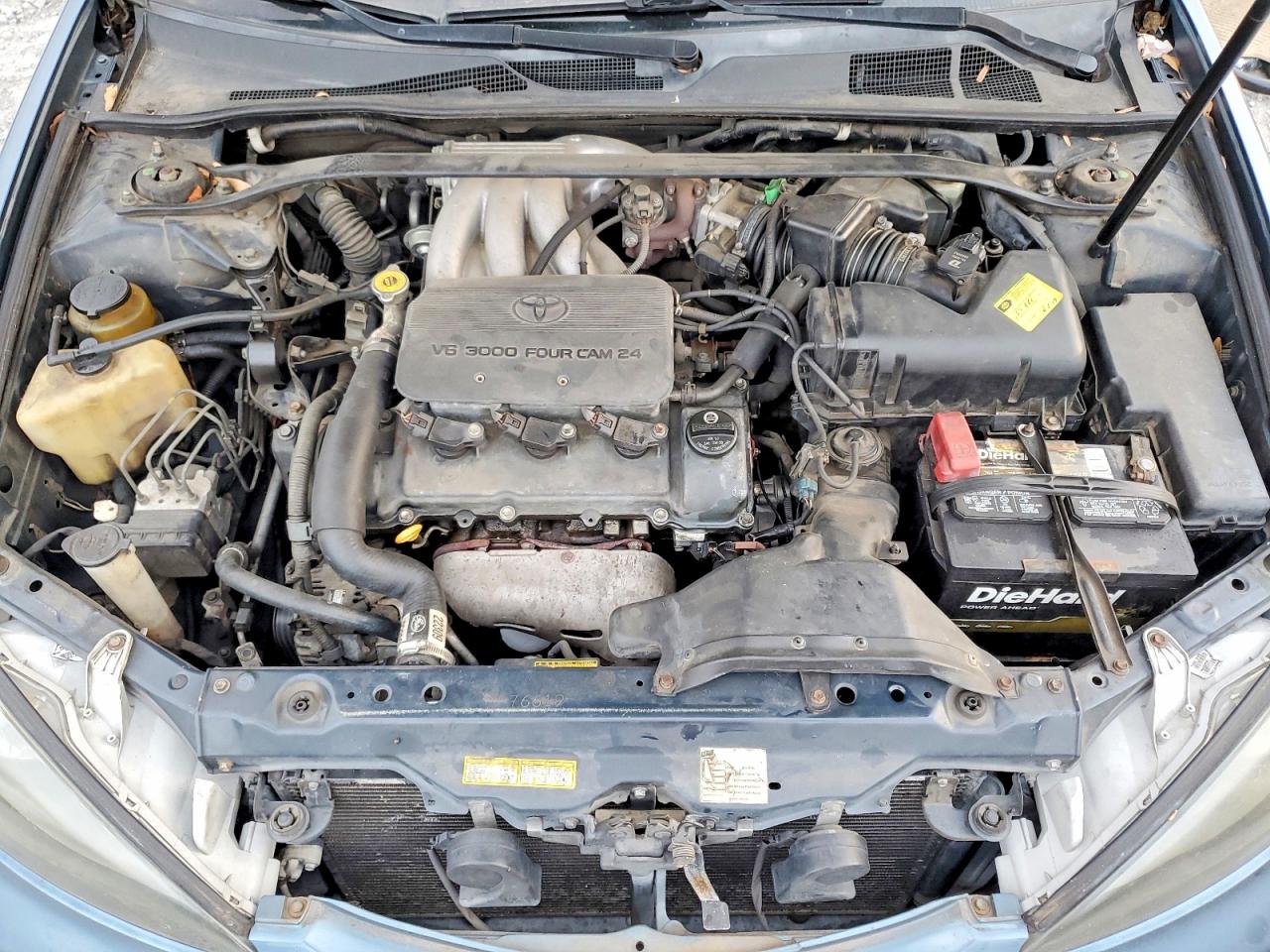 2002 TOYOTA CAMRY LE photo 11