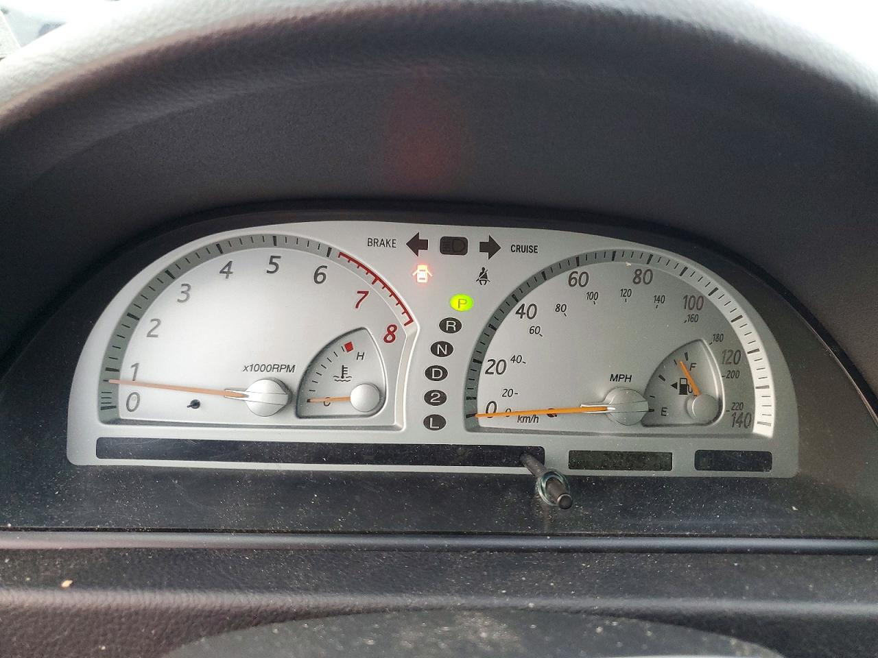 2002 TOYOTA CAMRY LE photo 9