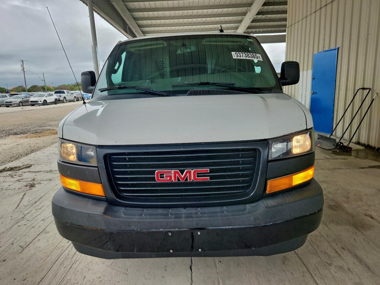 2018 GMC SAVANA G2500 photo 5