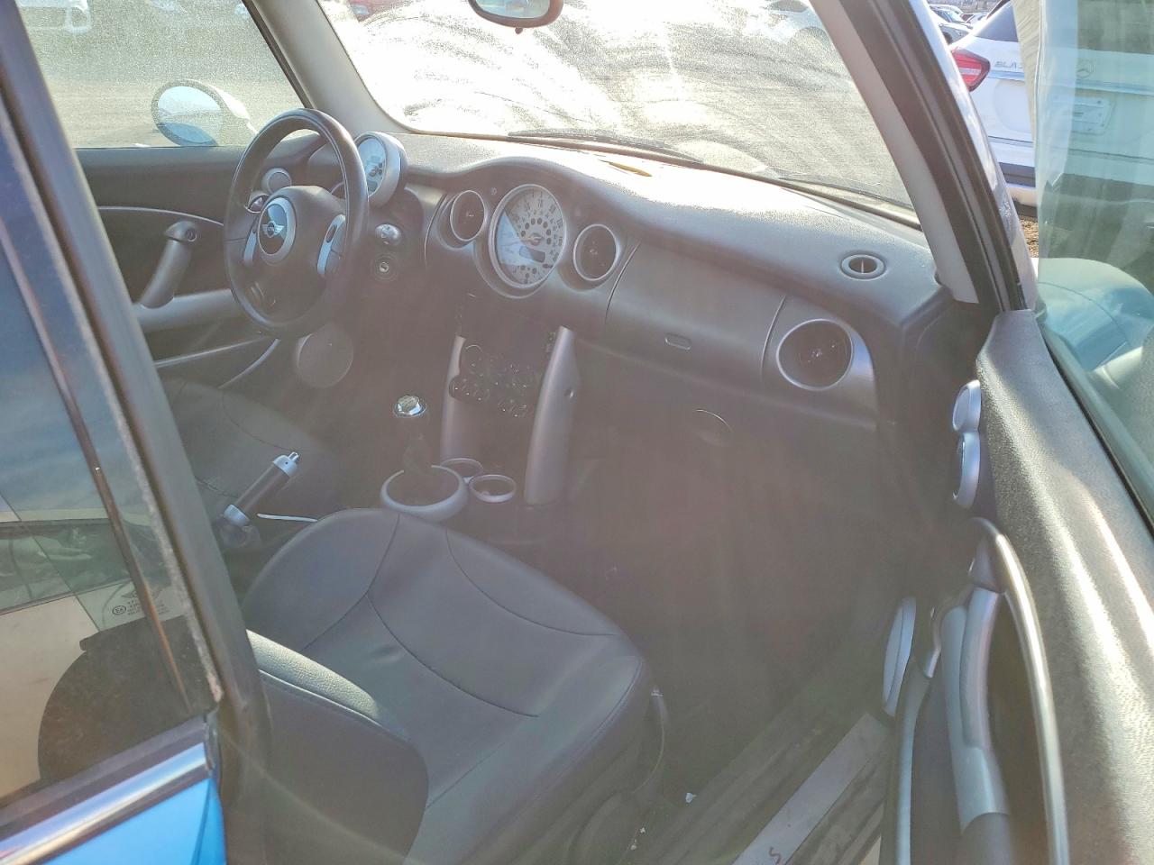 2002 MINI COOPER S photo 10